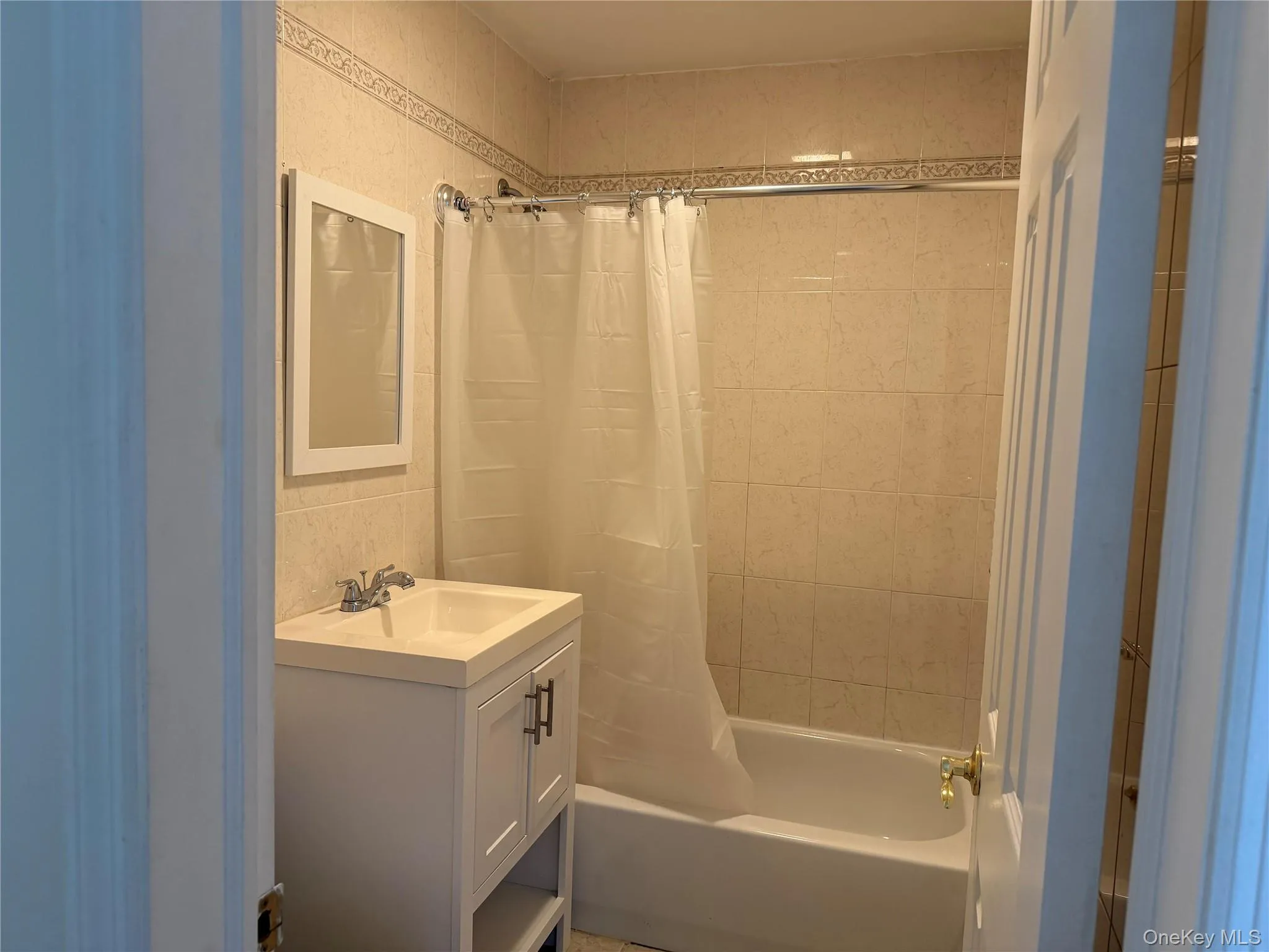 7931 67th Road, New York, NY, 2 Bedrooms Bedrooms, 5 Rooms Rooms,1 BathroomBathrooms,Residential Lease,For Rent,67th,0,961104 7931 67th Road, New York, NY, 2 Bedrooms Bedrooms, 5 Rooms Rooms,1 BathroomBathrooms,Residential Lease,For Rent,67th,0,961104