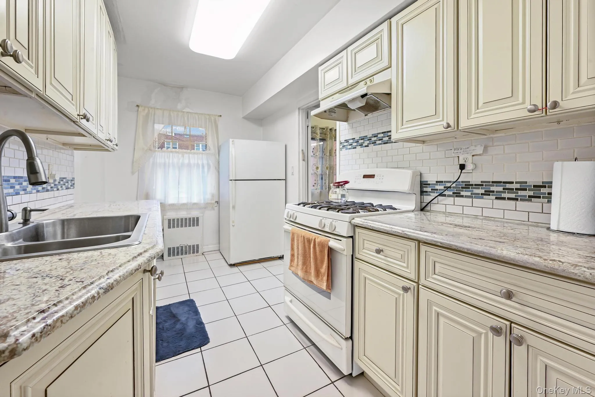 8505 67th Drive, New York, NY, 3 Bedrooms Bedrooms, 6 Rooms Rooms,1 BathroomBathrooms,Residential,For Rent,67th,0,961134 8505 67th Drive, New York, NY, 3 Bedrooms Bedrooms, 6 Rooms Rooms,1 BathroomBathrooms,Residential,For Rent,67th,0,961134