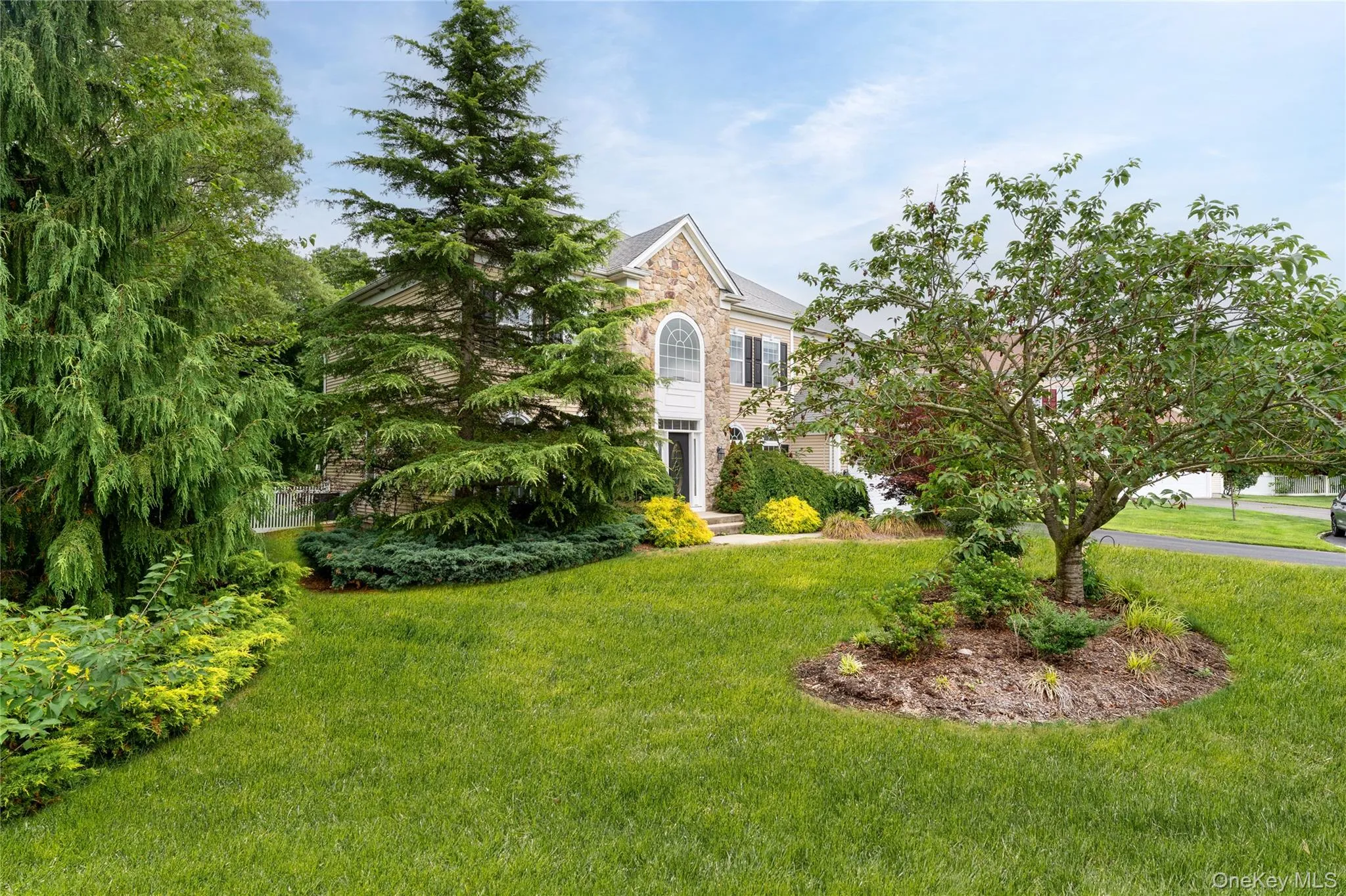48 Avolet Court, Brookhaven, NY, 5 Bedrooms Bedrooms, 11 Rooms Rooms,3 BathroomsBathrooms,Residential Lease,For Rent,Avolet,0,961185 48 Avolet Court, Brookhaven, NY, 5 Bedrooms Bedrooms, 11 Rooms Rooms,3 BathroomsBathrooms,Residential Lease,For Rent,Avolet,0,961185