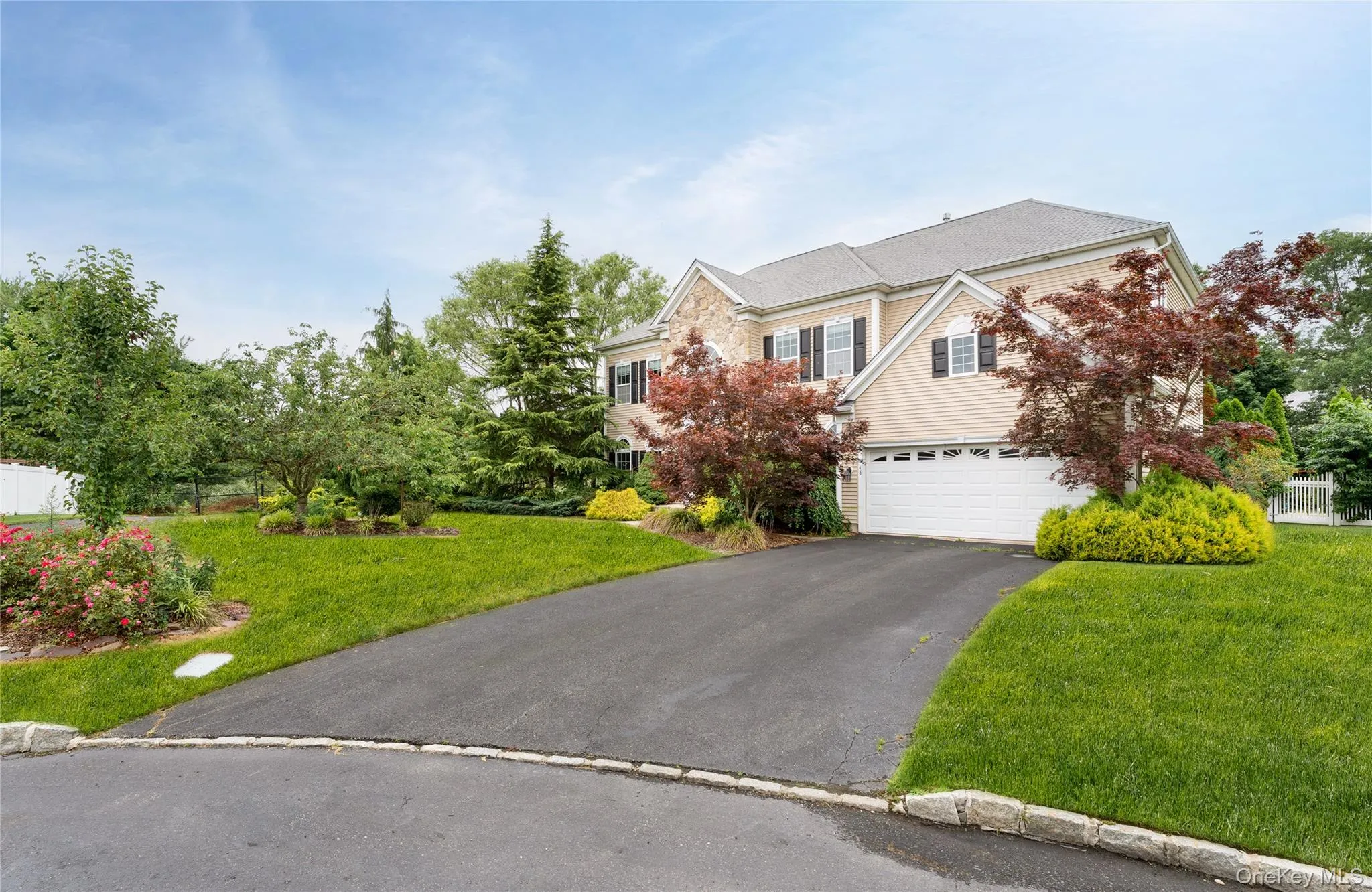 48 Avolet Court, Brookhaven, NY, 5 Bedrooms Bedrooms, 11 Rooms Rooms,3 BathroomsBathrooms,Residential Lease,For Rent,Avolet,0,961185 48 Avolet Court, Brookhaven, NY, 5 Bedrooms Bedrooms, 11 Rooms Rooms,3 BathroomsBathrooms,Residential Lease,For Rent,Avolet,0,961185