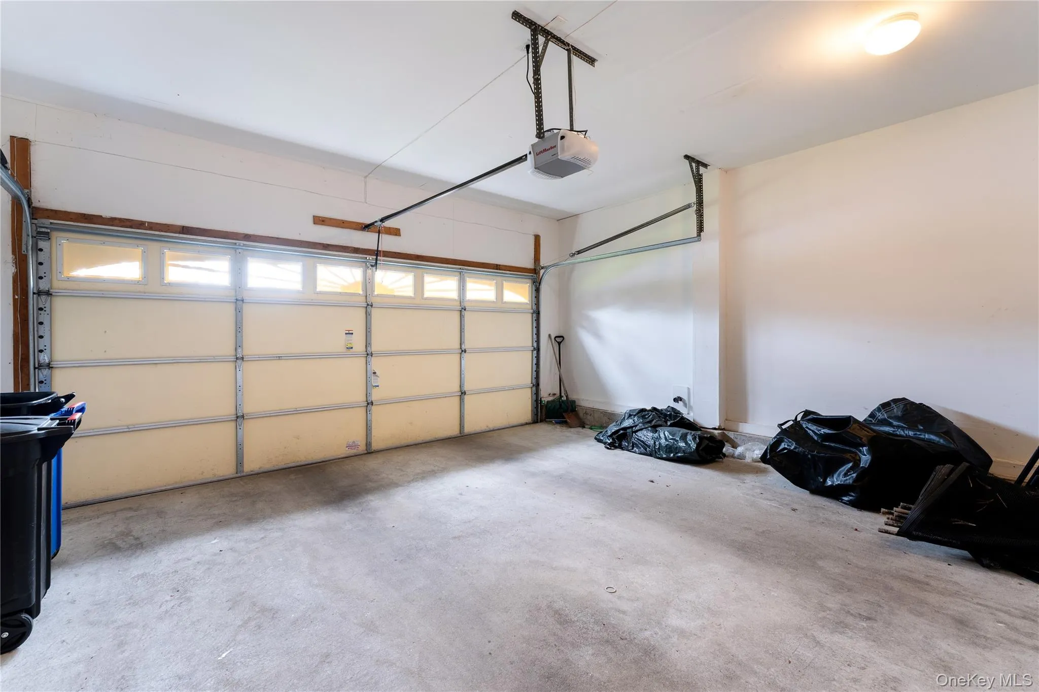 48 Avolet Court, Brookhaven, NY, 5 Bedrooms Bedrooms, 11 Rooms Rooms,3 BathroomsBathrooms,Residential Lease,For Rent,Avolet,0,961185 48 Avolet Court, Brookhaven, NY, 5 Bedrooms Bedrooms, 11 Rooms Rooms,3 BathroomsBathrooms,Residential Lease,For Rent,Avolet,0,961185