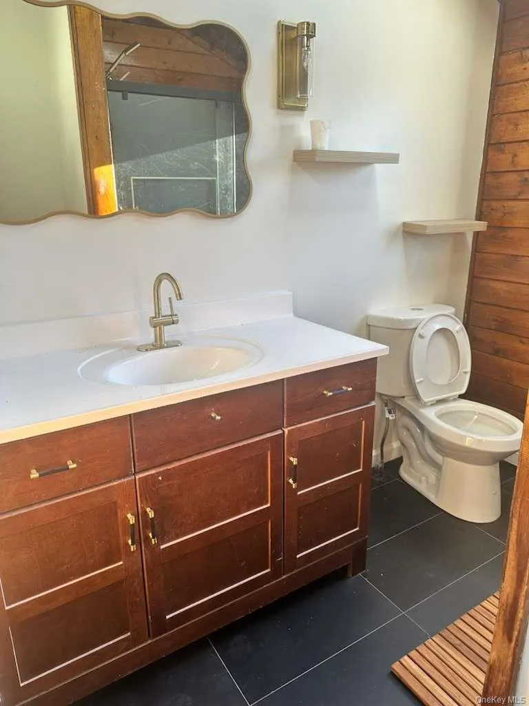 81 10th Avenue, West Babylon, NY, 3 Bedrooms Bedrooms, 6 Rooms Rooms,1 BathroomBathrooms,Residential Lease,For Rent,10th,0,961209 81 10th Avenue, West Babylon, NY, 3 Bedrooms Bedrooms, 6 Rooms Rooms,1 BathroomBathrooms,Residential Lease,For Rent,10th,0,961209