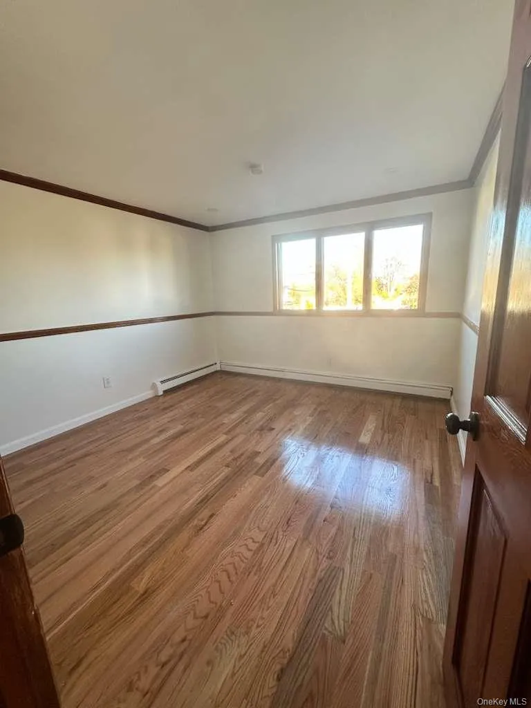 81 10th Avenue, West Babylon, NY, 3 Bedrooms Bedrooms, 6 Rooms Rooms,1 BathroomBathrooms,Residential Lease,For Rent,10th,0,961209 81 10th Avenue, West Babylon, NY, 3 Bedrooms Bedrooms, 6 Rooms Rooms,1 BathroomBathrooms,Residential Lease,For Rent,10th,0,961209