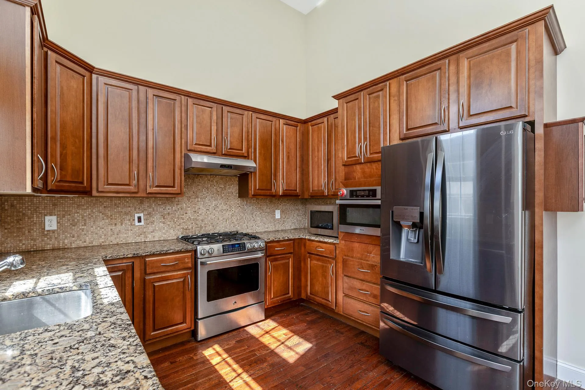 51 Toni Court, Brookhaven, NY, 2 Bedrooms Bedrooms, 7 Rooms Rooms,2 BathroomsBathrooms,Residential,For Rent,Toni,0,961229 51 Toni Court, Brookhaven, NY, 2 Bedrooms Bedrooms, 7 Rooms Rooms,2 BathroomsBathrooms,Residential,For Rent,Toni,0,961229