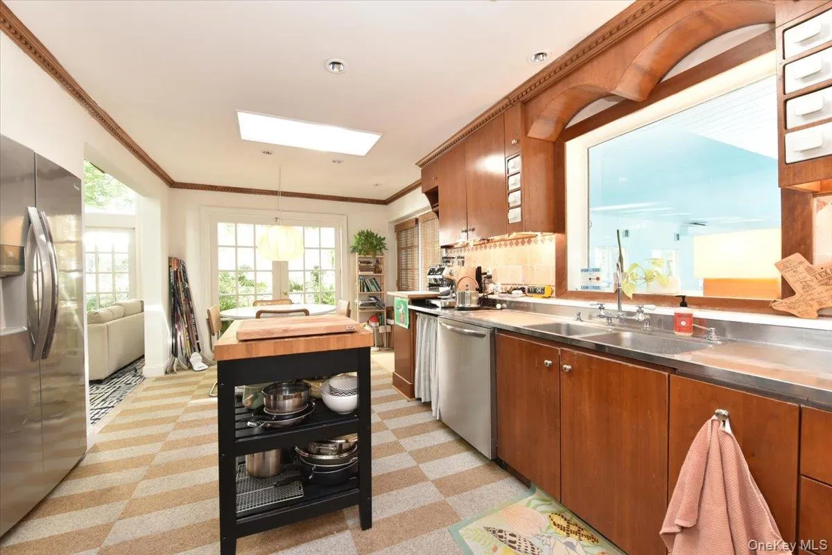 3 Mill Pond Lane, Oyster Bay, NY, 5 Bedrooms Bedrooms, 10 Rooms Rooms,5 BathroomsBathrooms,Residential Lease,For Rent,Mill Pond,0,961266 3 Mill Pond Lane, Oyster Bay, NY, 5 Bedrooms Bedrooms, 10 Rooms Rooms,5 BathroomsBathrooms,Residential Lease,For Rent,Mill Pond,0,961266