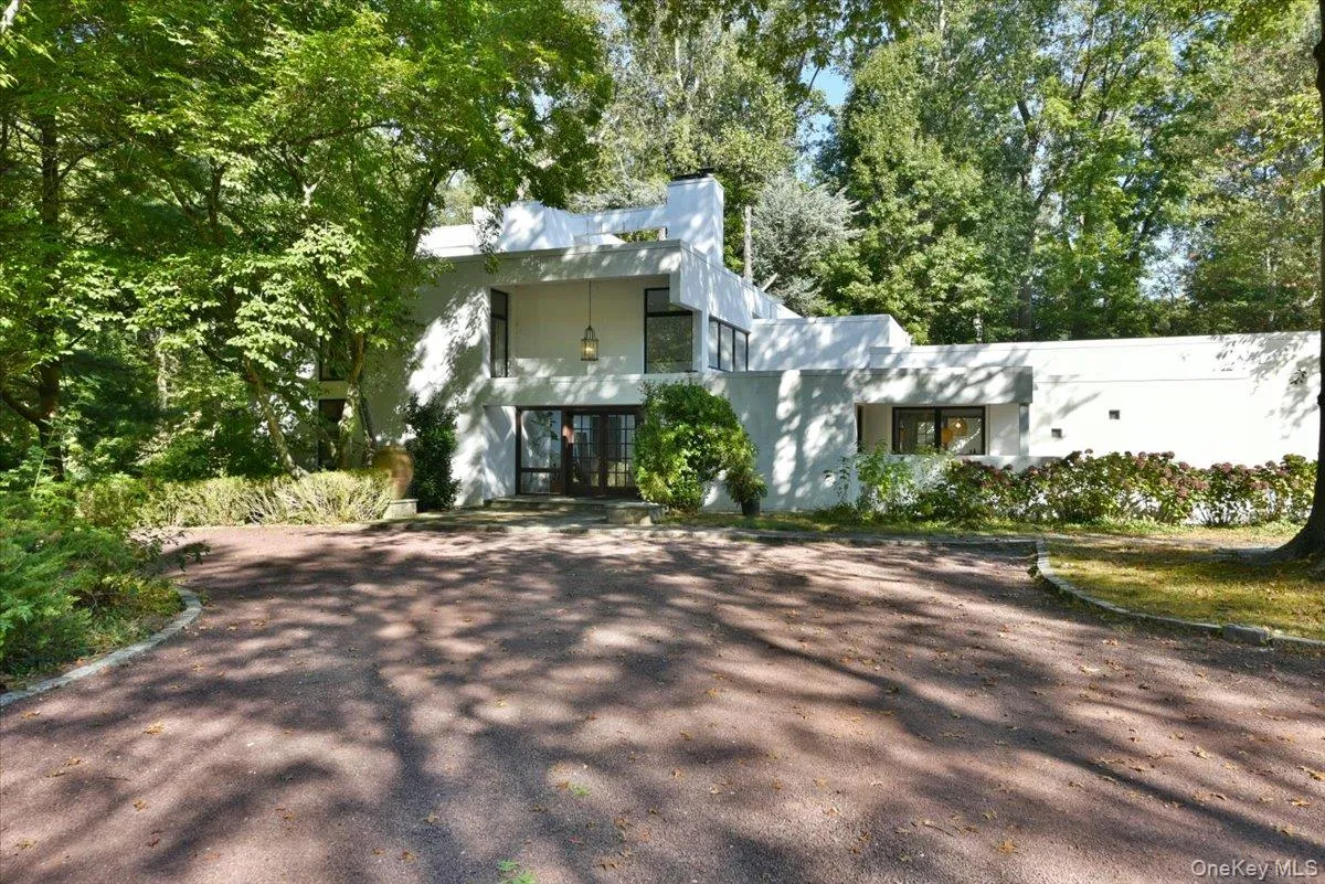 3 Mill Pond Lane, Oyster Bay, NY, 5 Bedrooms Bedrooms, 10 Rooms Rooms,5 BathroomsBathrooms,Residential Lease,For Rent,Mill Pond,0,961266 3 Mill Pond Lane, Oyster Bay, NY, 5 Bedrooms Bedrooms, 10 Rooms Rooms,5 BathroomsBathrooms,Residential Lease,For Rent,Mill Pond,0,961266