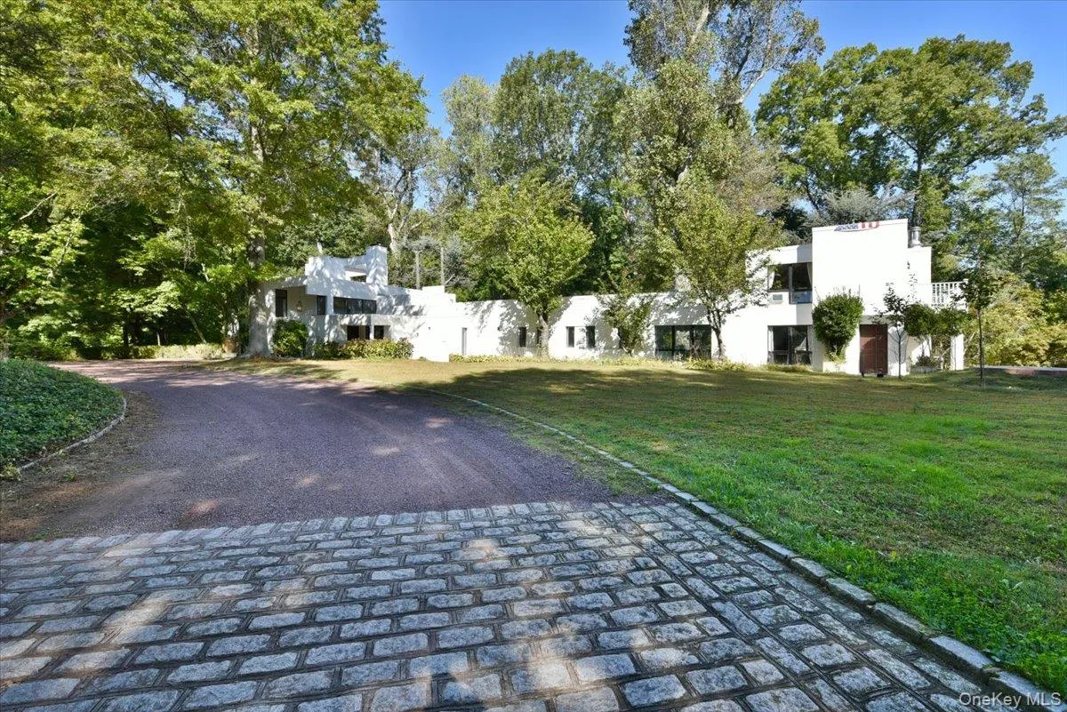 3 Mill Pond Lane, Oyster Bay, NY, 5 Bedrooms Bedrooms, 10 Rooms Rooms,5 BathroomsBathrooms,Residential Lease,For Rent,Mill Pond,0,961266 3 Mill Pond Lane, Oyster Bay, NY, 5 Bedrooms Bedrooms, 10 Rooms Rooms,5 BathroomsBathrooms,Residential Lease,For Rent,Mill Pond,0,961266