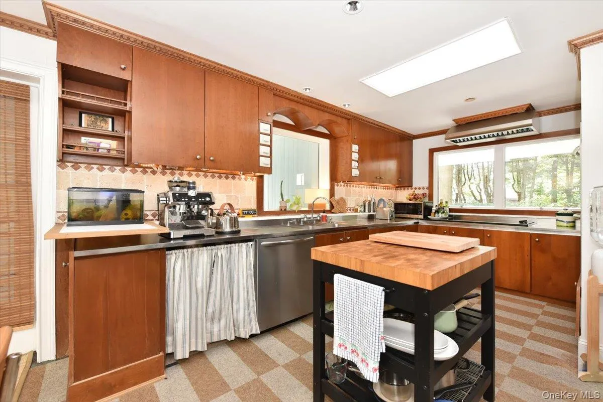 3 Mill Pond Lane, Oyster Bay, NY, 5 Bedrooms Bedrooms, 10 Rooms Rooms,5 BathroomsBathrooms,Residential Lease,For Rent,Mill Pond,0,961266 3 Mill Pond Lane, Oyster Bay, NY, 5 Bedrooms Bedrooms, 10 Rooms Rooms,5 BathroomsBathrooms,Residential Lease,For Rent,Mill Pond,0,961266