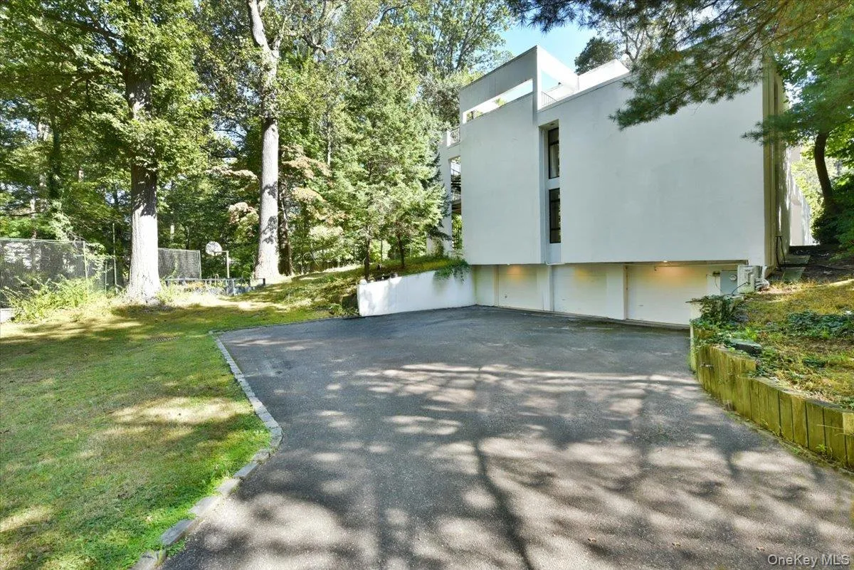 3 Mill Pond Lane, Oyster Bay, NY, 5 Bedrooms Bedrooms, 10 Rooms Rooms,5 BathroomsBathrooms,Residential Lease,For Rent,Mill Pond,0,961266 3 Mill Pond Lane, Oyster Bay, NY, 5 Bedrooms Bedrooms, 10 Rooms Rooms,5 BathroomsBathrooms,Residential Lease,For Rent,Mill Pond,0,961266