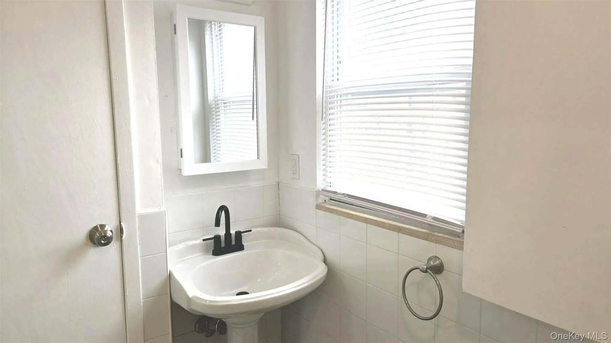 137-22 242nd Street, New York, NY, 2 Bedrooms Bedrooms, 5 Rooms Rooms,1 BathroomBathrooms,Residential Lease,For Rent,242nd,0,961274 137-22 242nd Street, New York, NY, 2 Bedrooms Bedrooms, 5 Rooms Rooms,1 BathroomBathrooms,Residential Lease,For Rent,242nd,0,961274