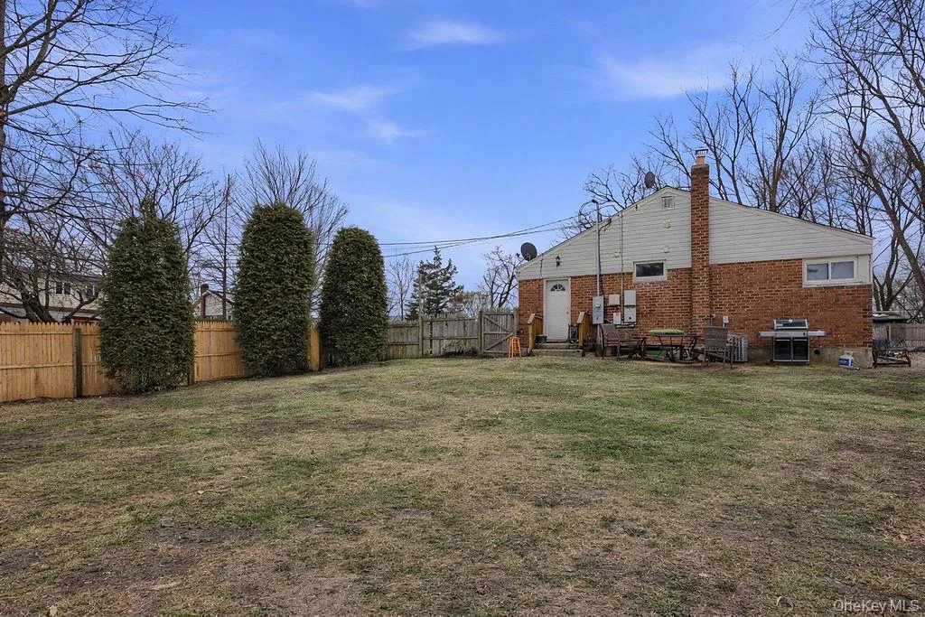 45 Oakley Drive, Huntington, NY, 4 Bedrooms Bedrooms, 5 Rooms Rooms,2 BathroomsBathrooms,Residential,For Rent,Oakley,0,KEY961285 45 Oakley Drive, Huntington, NY, 4 Bedrooms Bedrooms, 5 Rooms Rooms,2 BathroomsBathrooms,Residential,For Rent,Oakley,0,KEY961285