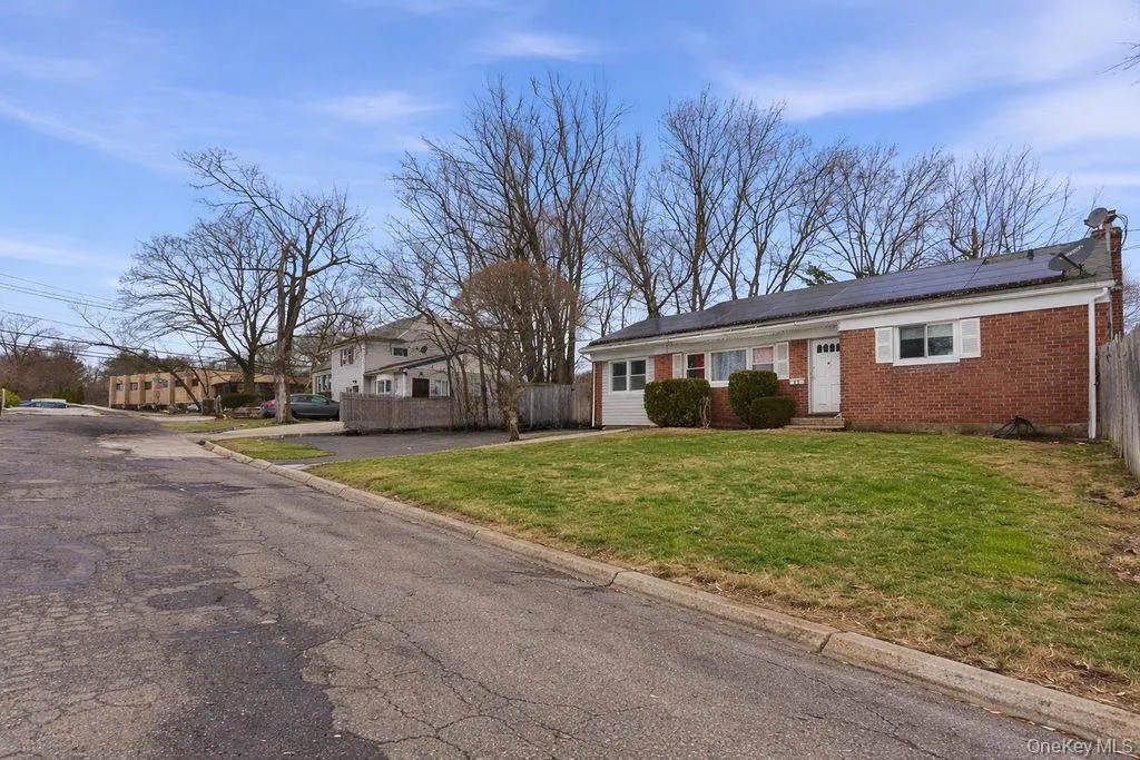 45 Oakley Drive, Huntington, NY, 4 Bedrooms Bedrooms, 5 Rooms Rooms,2 BathroomsBathrooms,Residential,For Rent,Oakley,0,KEY961285 45 Oakley Drive, Huntington, NY, 4 Bedrooms Bedrooms, 5 Rooms Rooms,2 BathroomsBathrooms,Residential,For Rent,Oakley,0,KEY961285