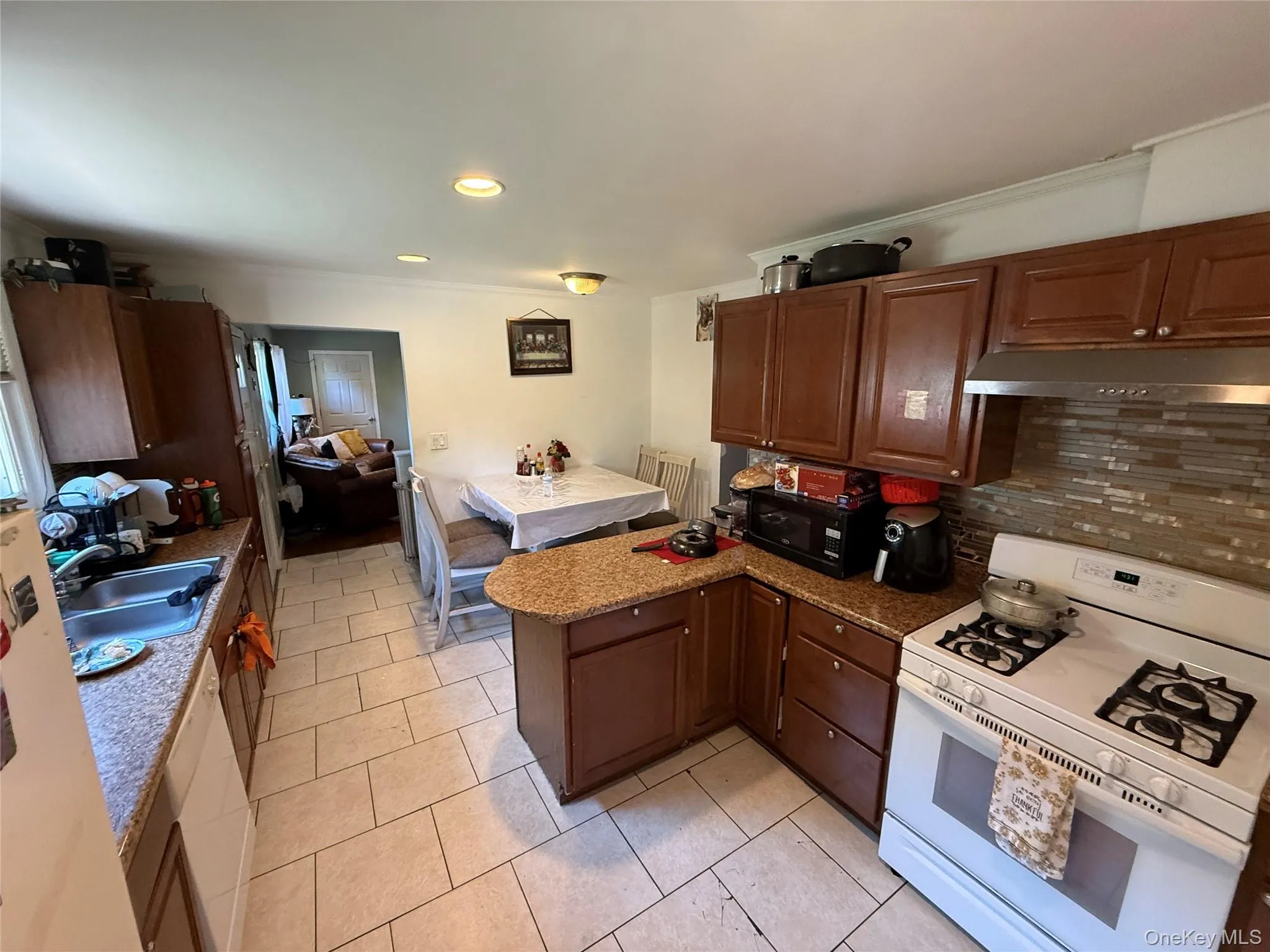 45 Oakley Drive, Huntington, NY, 4 Bedrooms Bedrooms, 6 Rooms Rooms,2 BathroomsBathrooms,Residential,For Rent,Oakley,0,961285 45 Oakley Drive, Huntington, NY, 4 Bedrooms Bedrooms, 6 Rooms Rooms,2 BathroomsBathrooms,Residential,For Rent,Oakley,0,961285