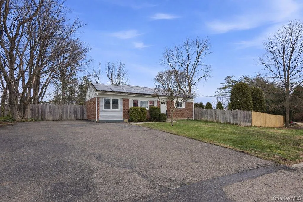 45 Oakley Drive, Huntington, NY, 4 Bedrooms Bedrooms, 5 Rooms Rooms,2 BathroomsBathrooms,Residential,For Rent,Oakley,0,KEY961285 45 Oakley Drive, Huntington, NY, 4 Bedrooms Bedrooms, 5 Rooms Rooms,2 BathroomsBathrooms,Residential,For Rent,Oakley,0,KEY961285