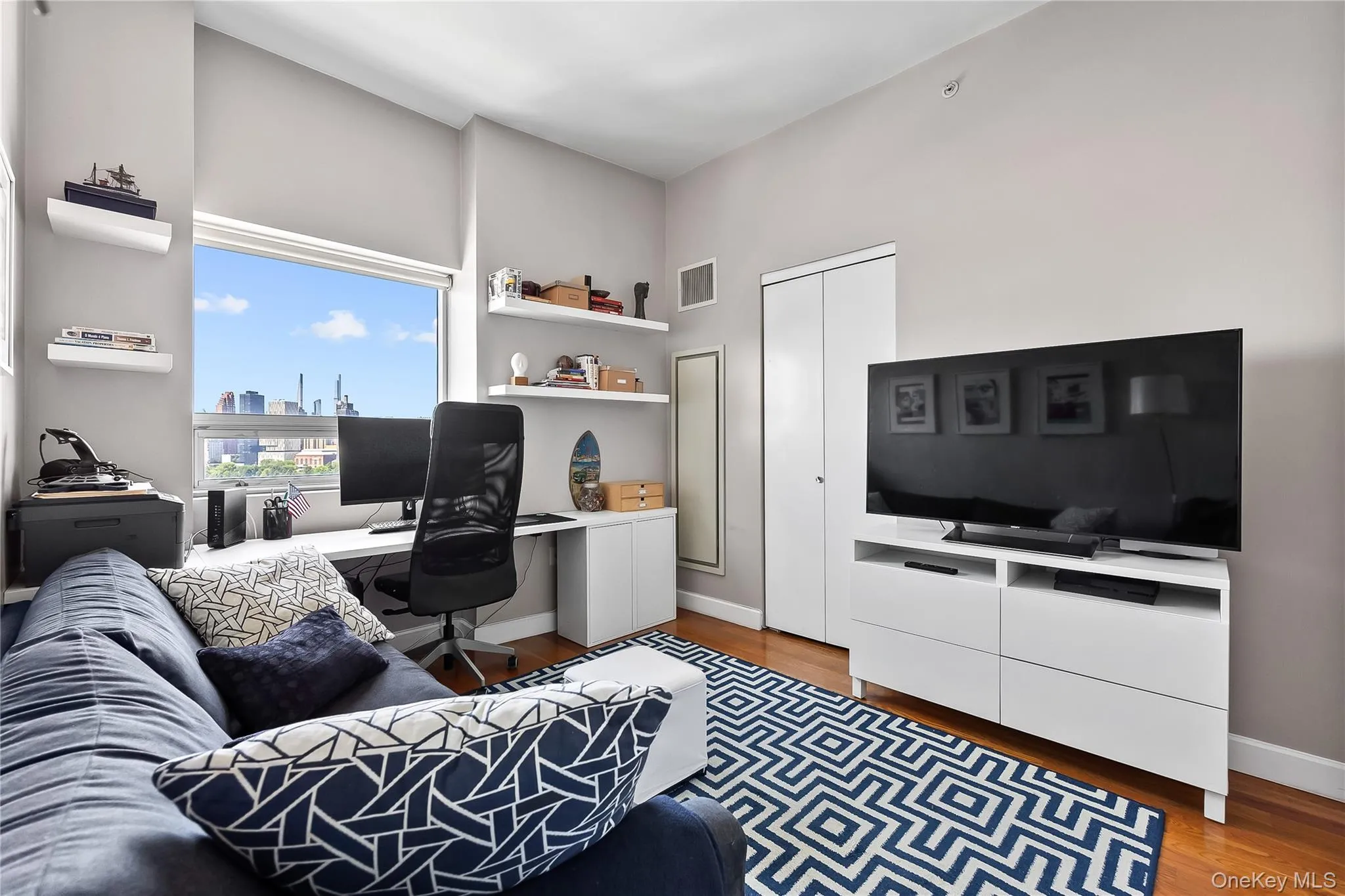 11-24 31st Avenue, New York, NY, 2 Bedrooms Bedrooms, 4 Rooms Rooms,1 BathroomBathrooms,Residential Sale,For Rent,31st,0,961297 11-24 31st Avenue, New York, NY, 2 Bedrooms Bedrooms, 4 Rooms Rooms,1 BathroomBathrooms,Residential Sale,For Rent,31st,0,961297