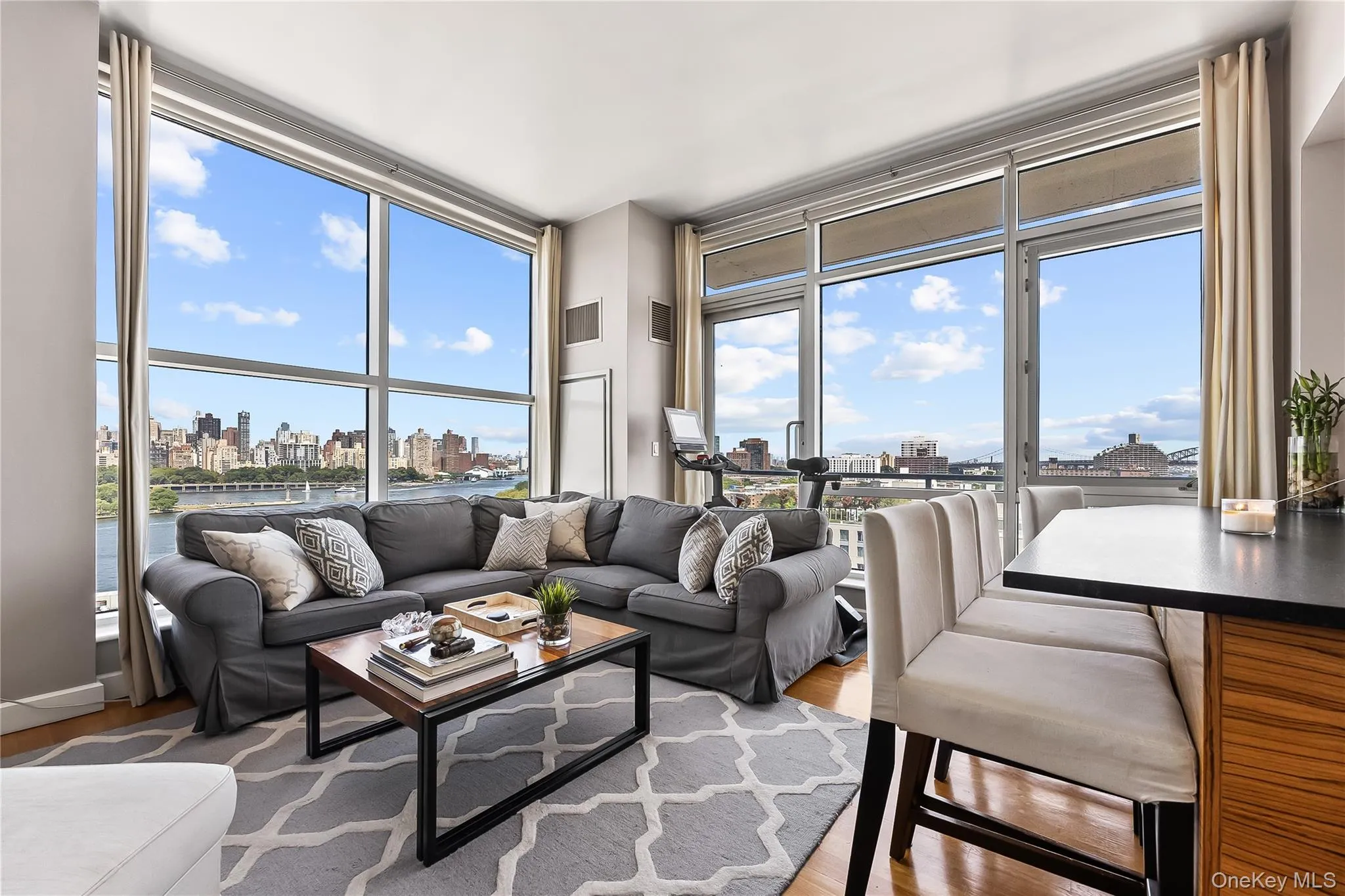 11-24 31st Avenue, New York, NY, 2 Bedrooms Bedrooms, 4 Rooms Rooms,1 BathroomBathrooms,Residential Sale,For Rent,31st,0,961297 11-24 31st Avenue, New York, NY, 2 Bedrooms Bedrooms, 4 Rooms Rooms,1 BathroomBathrooms,Residential Sale,For Rent,31st,0,961297