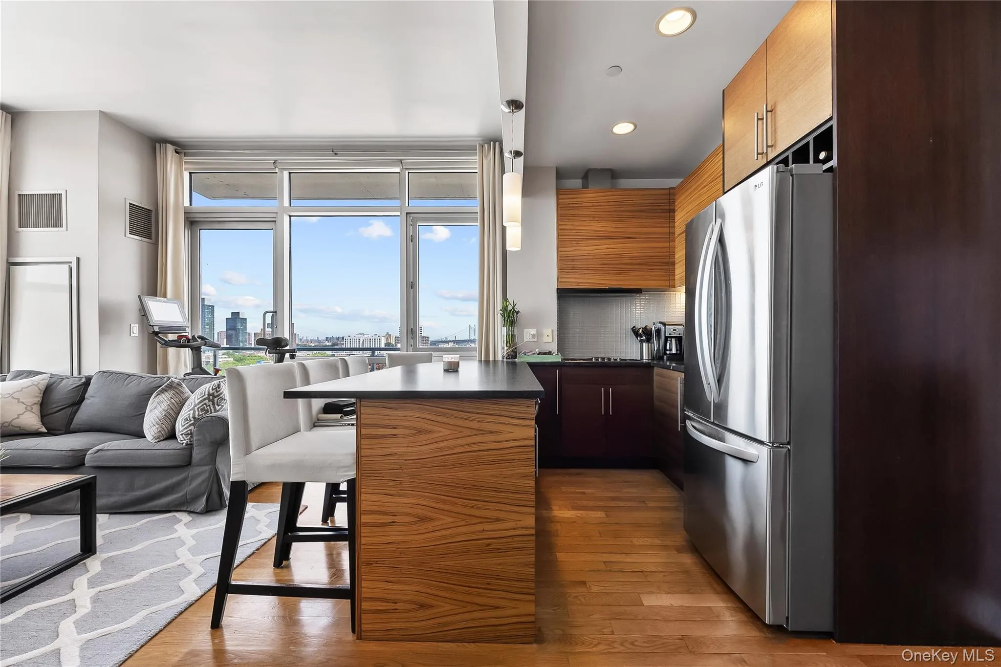 11-24 31st Avenue, New York, NY, 2 Bedrooms Bedrooms, 4 Rooms Rooms,1 BathroomBathrooms,Residential Sale,For Rent,31st,0,961297 11-24 31st Avenue, New York, NY, 2 Bedrooms Bedrooms, 4 Rooms Rooms,1 BathroomBathrooms,Residential Sale,For Rent,31st,0,961297