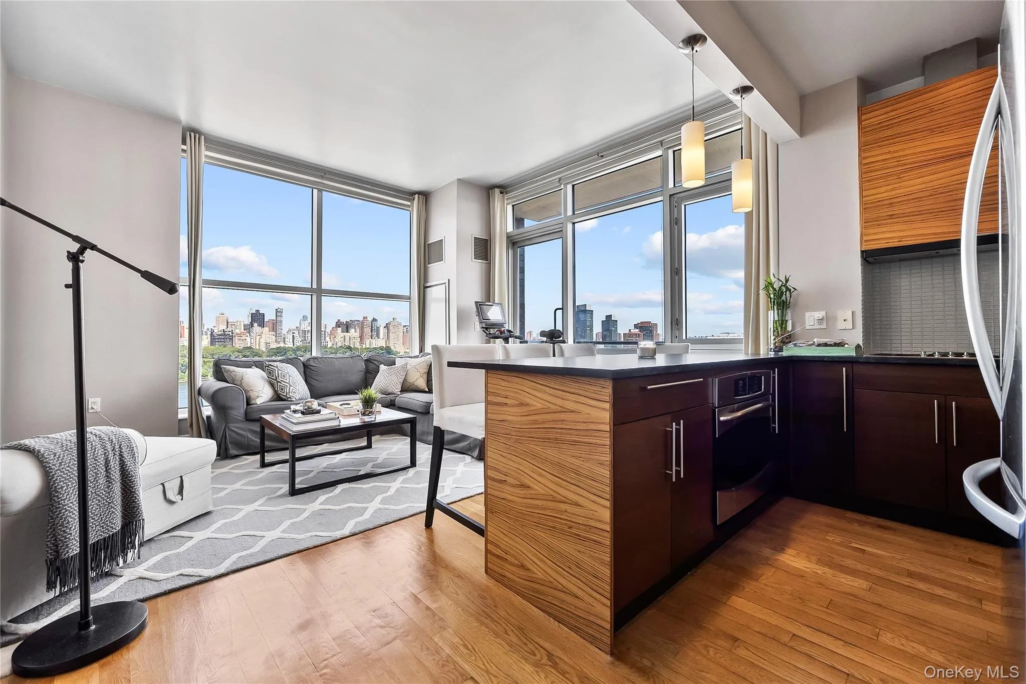 11-24 31st Avenue, New York, NY, 2 Bedrooms Bedrooms, 4 Rooms Rooms,1 BathroomBathrooms,Residential Sale,For Rent,31st,0,961297 11-24 31st Avenue, New York, NY, 2 Bedrooms Bedrooms, 4 Rooms Rooms,1 BathroomBathrooms,Residential Sale,For Rent,31st,0,961297