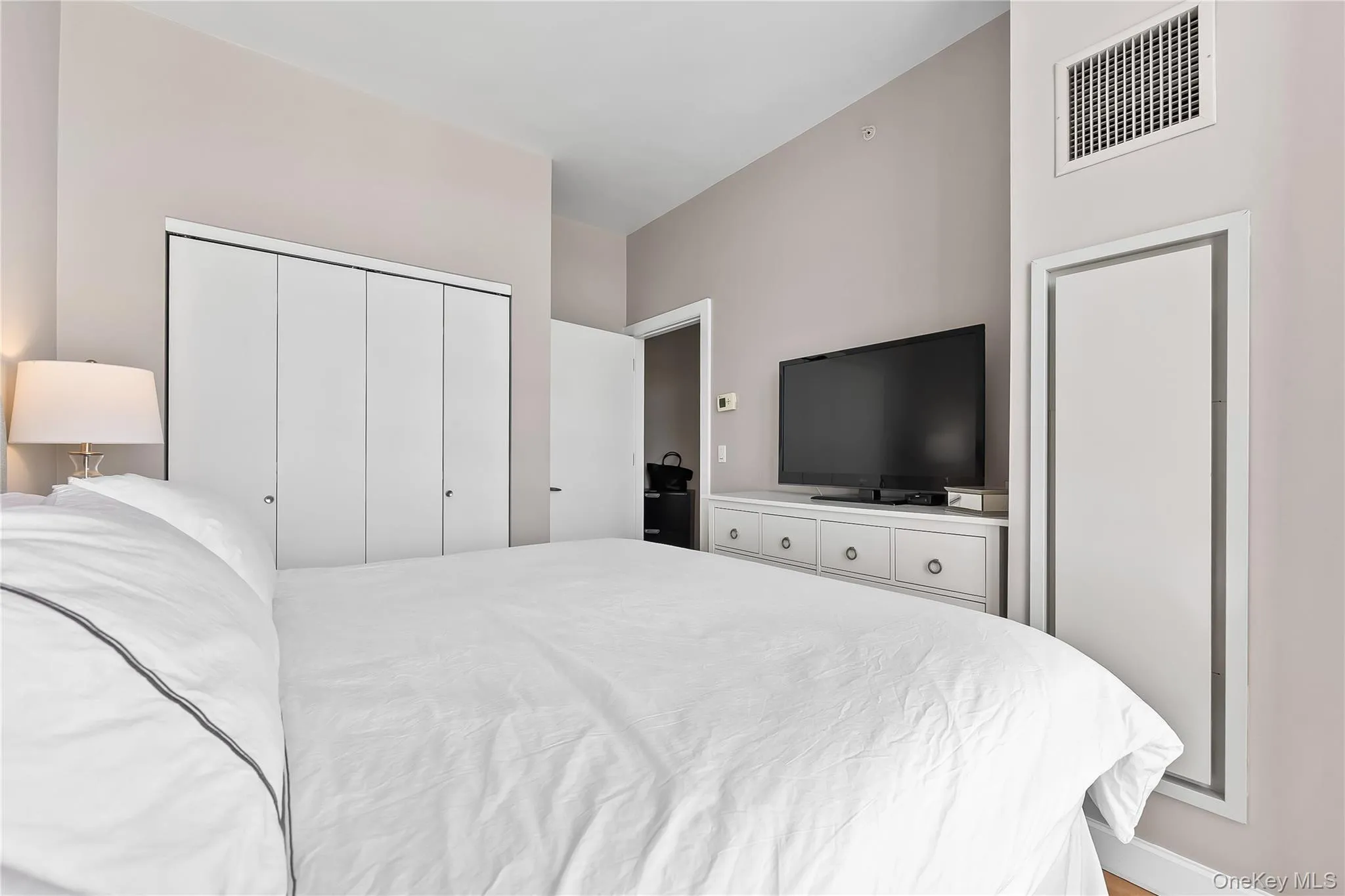 11-24 31st Avenue, New York, NY, 2 Bedrooms Bedrooms, 4 Rooms Rooms,1 BathroomBathrooms,Residential Sale,For Rent,31st,0,961297 11-24 31st Avenue, New York, NY, 2 Bedrooms Bedrooms, 4 Rooms Rooms,1 BathroomBathrooms,Residential Sale,For Rent,31st,0,961297