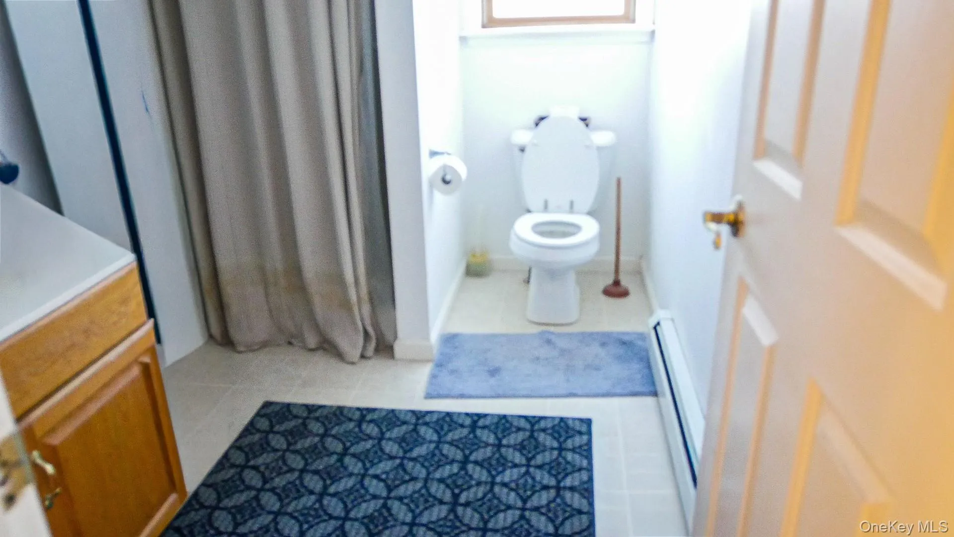 6 Rock View Lane, Fallsburg, NY, 3 Bedrooms Bedrooms, 10 Rooms Rooms,2 BathroomsBathrooms,Residential,For Rent,Rock View,0,961337 6 Rock View Lane, Fallsburg, NY, 3 Bedrooms Bedrooms, 10 Rooms Rooms,2 BathroomsBathrooms,Residential,For Rent,Rock View,0,961337