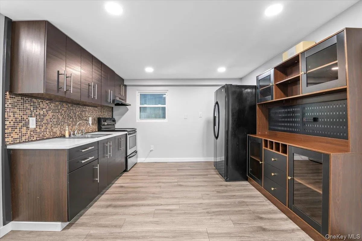 570 Conklin Street, Oyster Bay, NY, 2 Bedrooms Bedrooms, 4 Rooms Rooms,2 BathroomsBathrooms,Residential Lease,For Rent,Conklin,0,961376 570 Conklin Street, Oyster Bay, NY, 2 Bedrooms Bedrooms, 4 Rooms Rooms,2 BathroomsBathrooms,Residential Lease,For Rent,Conklin,0,961376