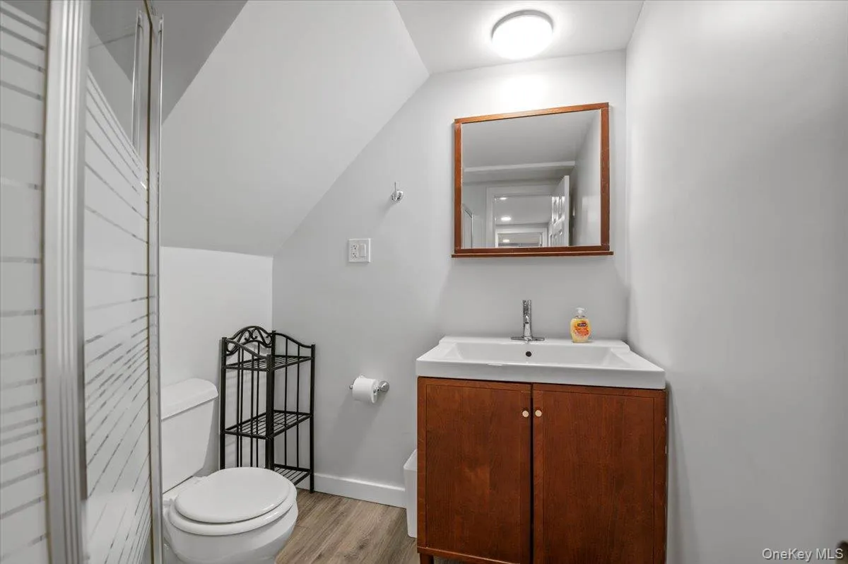 570 Conklin Street, Oyster Bay, NY, 2 Bedrooms Bedrooms, 4 Rooms Rooms,2 BathroomsBathrooms,Residential Lease,For Rent,Conklin,0,961376 570 Conklin Street, Oyster Bay, NY, 2 Bedrooms Bedrooms, 4 Rooms Rooms,2 BathroomsBathrooms,Residential Lease,For Rent,Conklin,0,961376