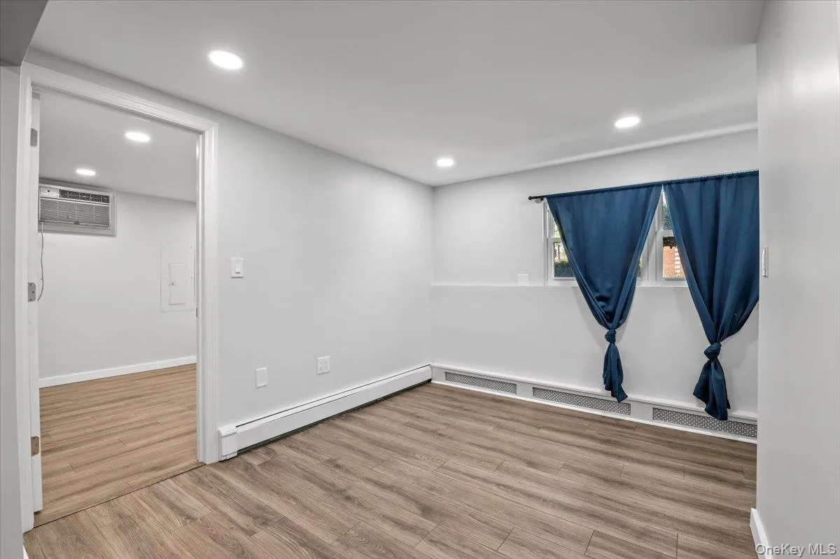 570 Conklin Street, Oyster Bay, NY, 2 Bedrooms Bedrooms, 4 Rooms Rooms,2 BathroomsBathrooms,Residential Lease,For Rent,Conklin,0,961376 570 Conklin Street, Oyster Bay, NY, 2 Bedrooms Bedrooms, 4 Rooms Rooms,2 BathroomsBathrooms,Residential Lease,For Rent,Conklin,0,961376