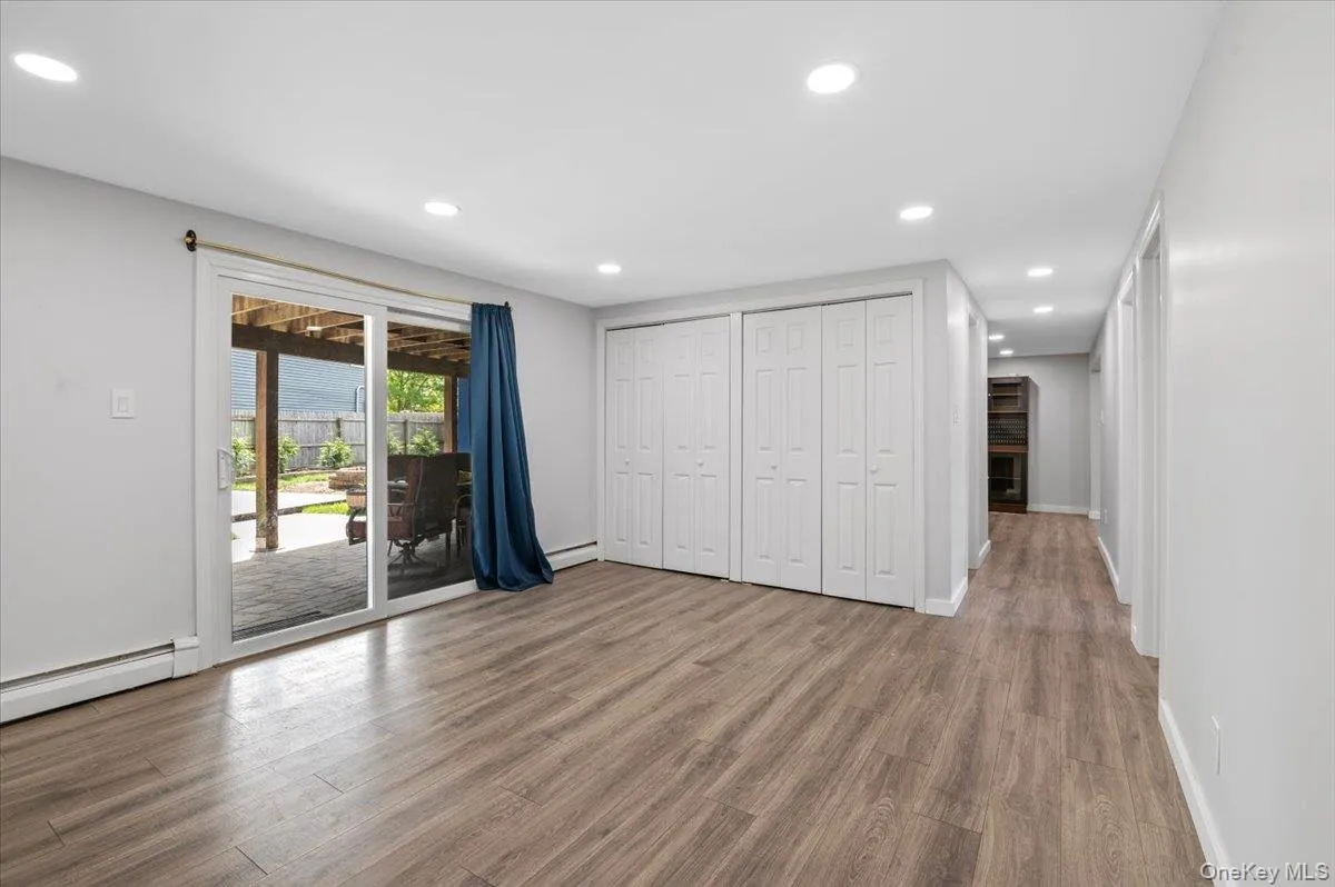 570 Conklin Street, Oyster Bay, NY, 2 Bedrooms Bedrooms, 4 Rooms Rooms,2 BathroomsBathrooms,Residential Lease,For Rent,Conklin,0,961376 570 Conklin Street, Oyster Bay, NY, 2 Bedrooms Bedrooms, 4 Rooms Rooms,2 BathroomsBathrooms,Residential Lease,For Rent,Conklin,0,961376