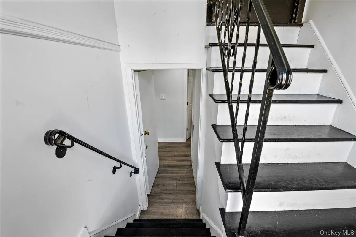 570 Conklin Street, Oyster Bay, NY, 2 Bedrooms Bedrooms, 4 Rooms Rooms,2 BathroomsBathrooms,Residential Lease,For Rent,Conklin,0,961376 570 Conklin Street, Oyster Bay, NY, 2 Bedrooms Bedrooms, 4 Rooms Rooms,2 BathroomsBathrooms,Residential Lease,For Rent,Conklin,0,961376
