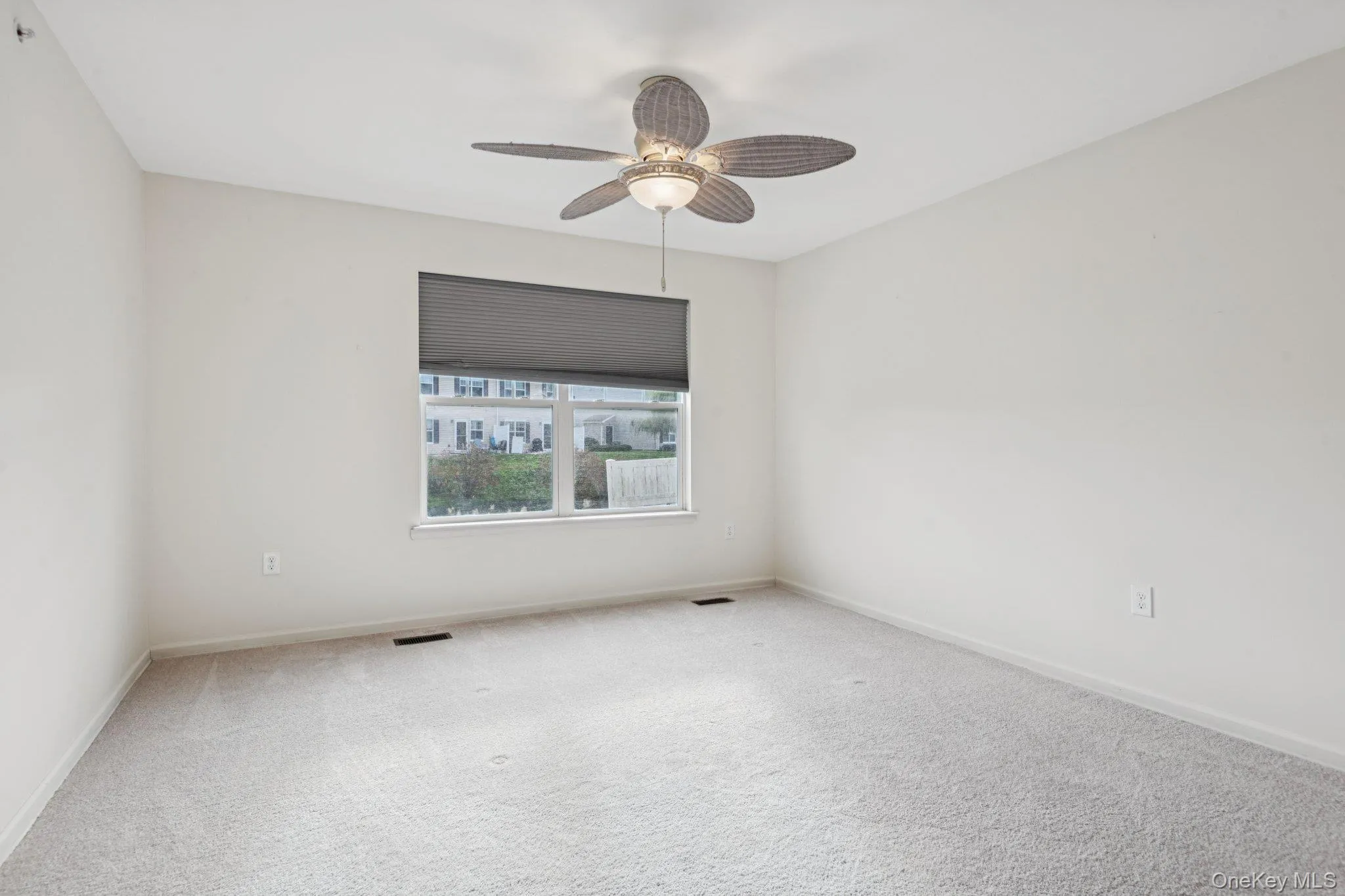 37 Weatherby Lane, Islip, NY, 2 Bedrooms Bedrooms, 5 Rooms Rooms,2 BathroomsBathrooms,Residential Lease,For Rent,Weatherby,0,961378 37 Weatherby Lane, Islip, NY, 2 Bedrooms Bedrooms, 5 Rooms Rooms,2 BathroomsBathrooms,Residential Lease,For Rent,Weatherby,0,961378