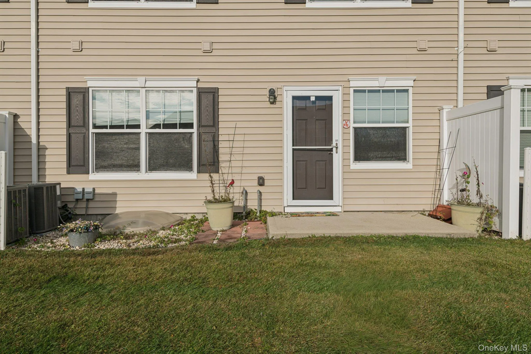 37 Weatherby Lane, Islip, NY, 2 Bedrooms Bedrooms, 5 Rooms Rooms,2 BathroomsBathrooms,Residential Lease,For Rent,Weatherby,0,961378 37 Weatherby Lane, Islip, NY, 2 Bedrooms Bedrooms, 5 Rooms Rooms,2 BathroomsBathrooms,Residential Lease,For Rent,Weatherby,0,961378