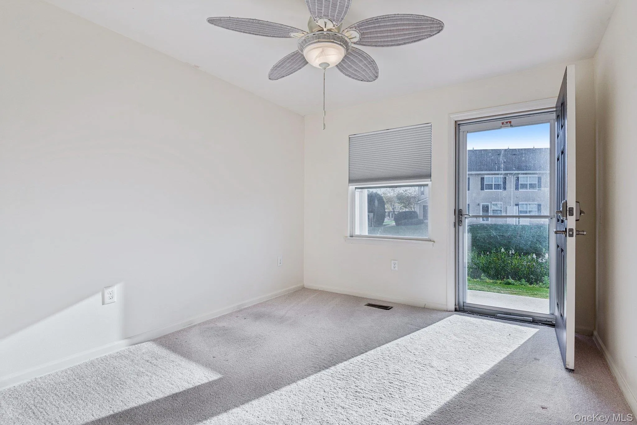 37 Weatherby Lane, Islip, NY, 2 Bedrooms Bedrooms, 5 Rooms Rooms,2 BathroomsBathrooms,Residential Lease,For Rent,Weatherby,0,961378 37 Weatherby Lane, Islip, NY, 2 Bedrooms Bedrooms, 5 Rooms Rooms,2 BathroomsBathrooms,Residential Lease,For Rent,Weatherby,0,961378