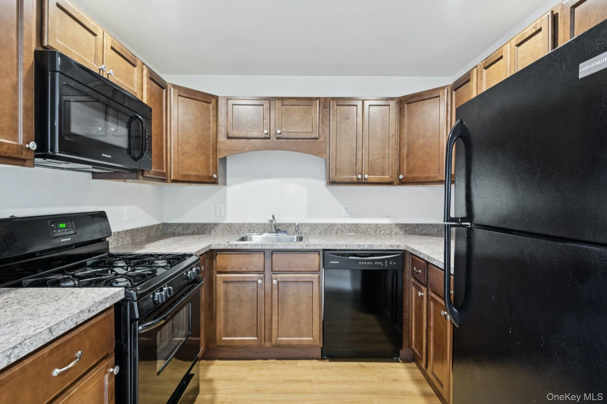 37 Weatherby Lane, Islip, NY, 2 Bedrooms Bedrooms, 5 Rooms Rooms,2 BathroomsBathrooms,Residential Lease,For Rent,Weatherby,0,961378 37 Weatherby Lane, Islip, NY, 2 Bedrooms Bedrooms, 5 Rooms Rooms,2 BathroomsBathrooms,Residential Lease,For Rent,Weatherby,0,961378