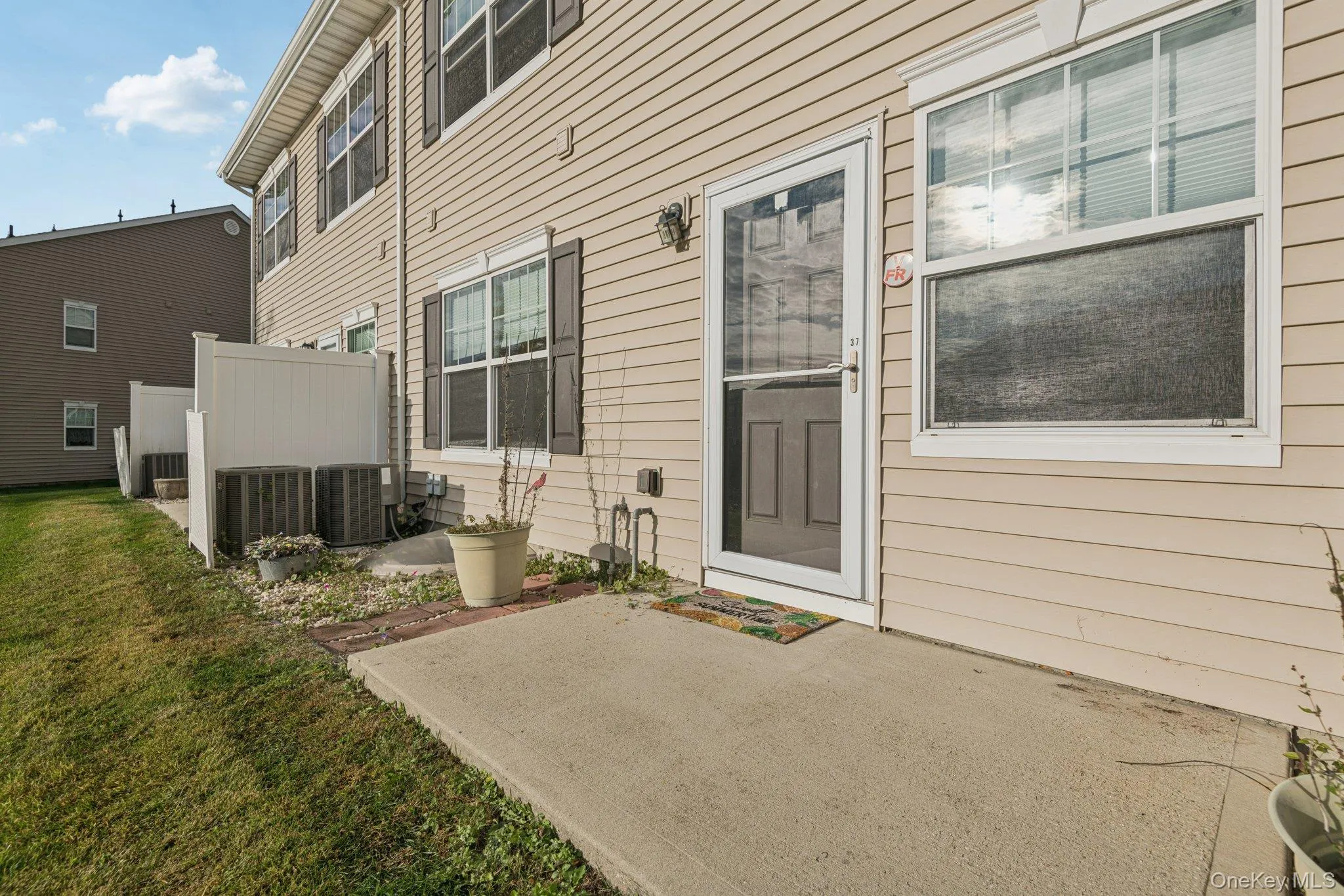 37 Weatherby Lane, Islip, NY, 2 Bedrooms Bedrooms, 5 Rooms Rooms,2 BathroomsBathrooms,Residential Lease,For Rent,Weatherby,0,961378 37 Weatherby Lane, Islip, NY, 2 Bedrooms Bedrooms, 5 Rooms Rooms,2 BathroomsBathrooms,Residential Lease,For Rent,Weatherby,0,961378