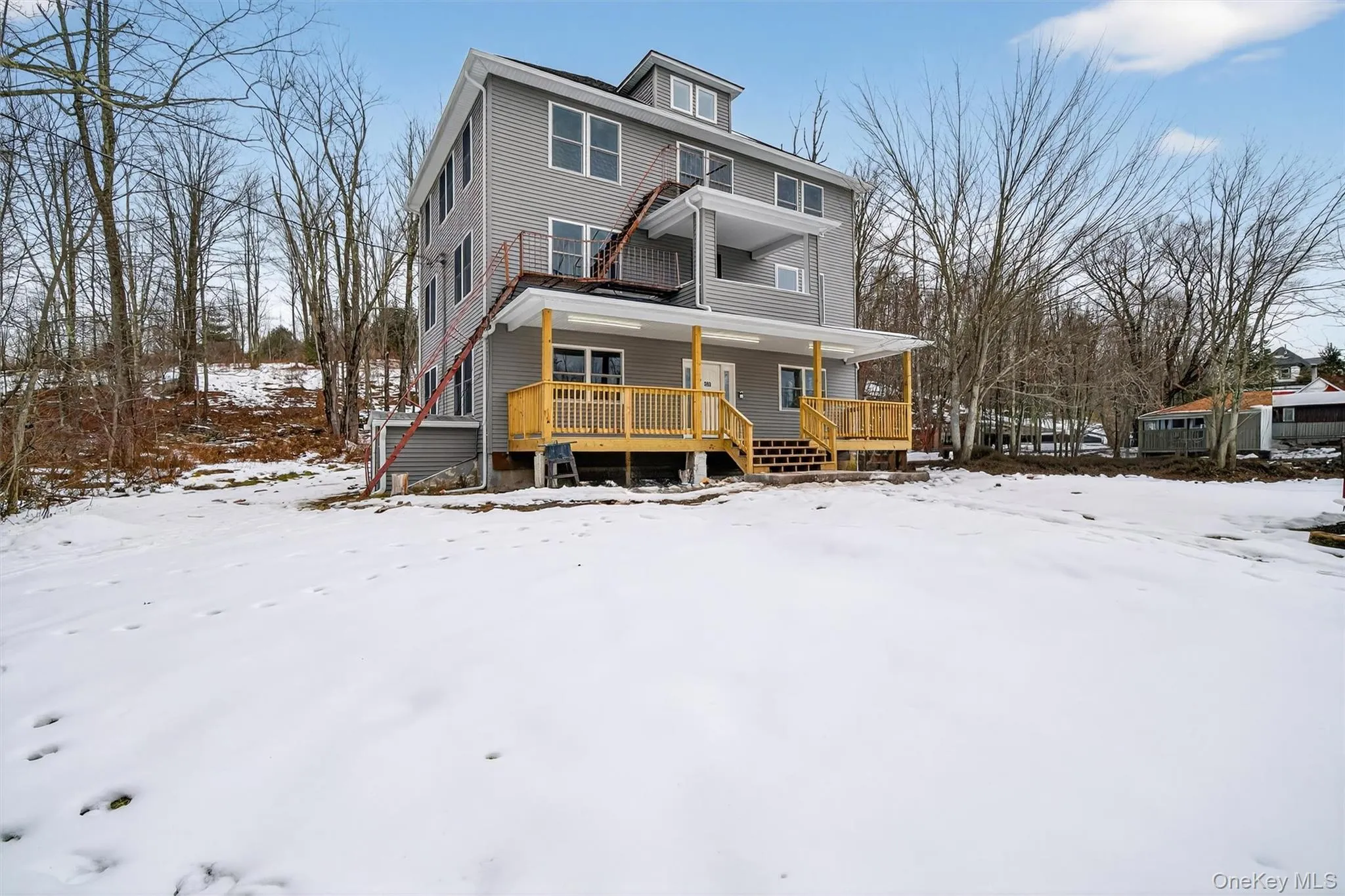 303 Main Street, Fallsburg, NY, 3 Bedrooms Bedrooms, 6 Rooms Rooms,1 BathroomBathrooms,Residential Lease,For Rent,Main,0,961407 303 Main Street, Fallsburg, NY, 3 Bedrooms Bedrooms, 6 Rooms Rooms,1 BathroomBathrooms,Residential Lease,For Rent,Main,0,961407
