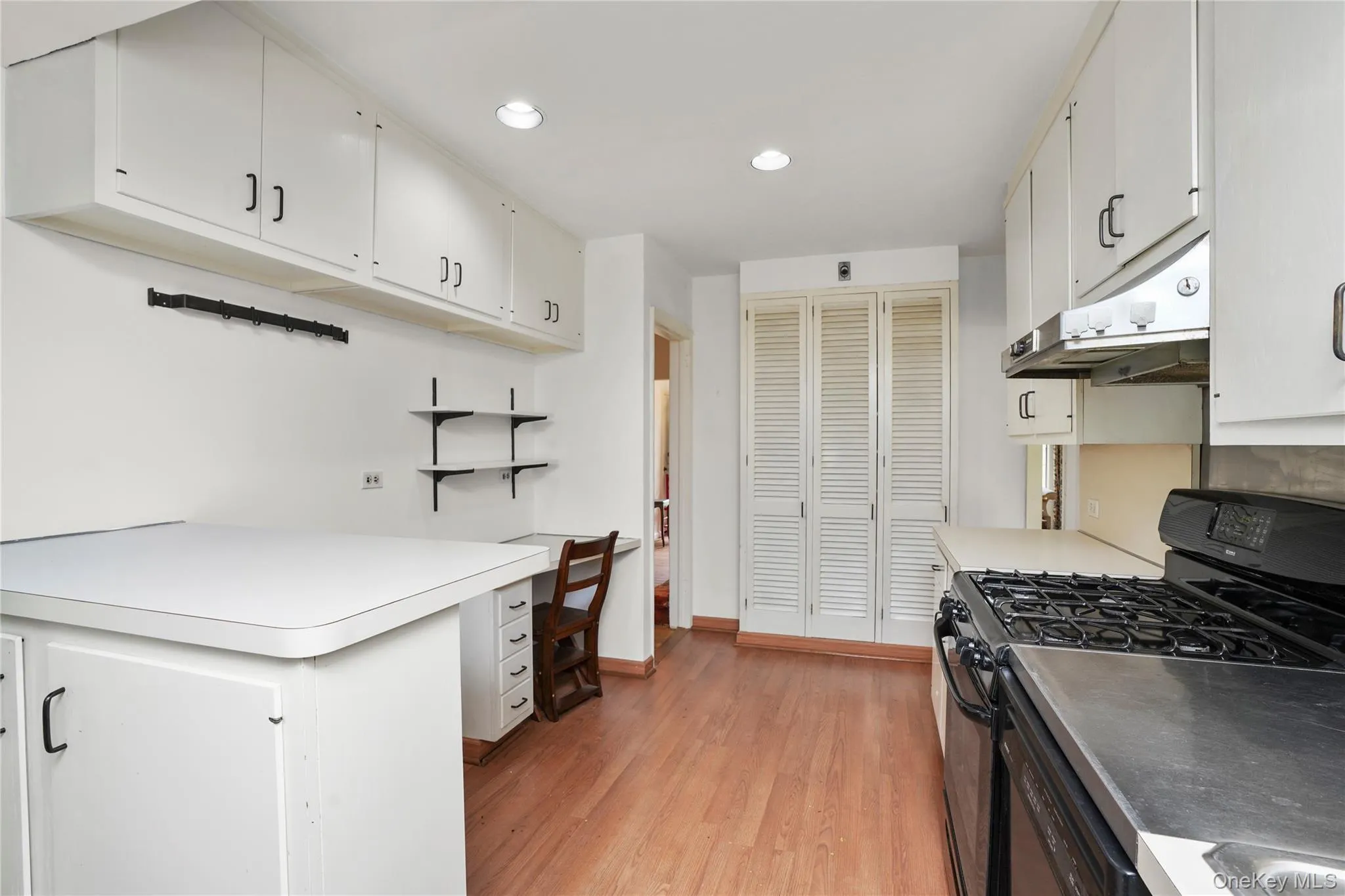 6 Wildway, Yonkers, NY, 4 Bedrooms Bedrooms, 7 Rooms Rooms,2 BathroomsBathrooms,Residential Lease,For Rent,Wildway,0,961448 6 Wildway, Yonkers, NY, 4 Bedrooms Bedrooms, 7 Rooms Rooms,2 BathroomsBathrooms,Residential Lease,For Rent,Wildway,0,961448