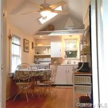 3 Lincoln Street, Southampton, NY, 1 Bedroom Bedrooms, 3 Rooms Rooms,1 BathroomBathrooms,Residential Lease,For Rent,Lincoln,0,961475 3 Lincoln Street, Southampton, NY, 1 Bedroom Bedrooms, 3 Rooms Rooms,1 BathroomBathrooms,Residential Lease,For Rent,Lincoln,0,961475