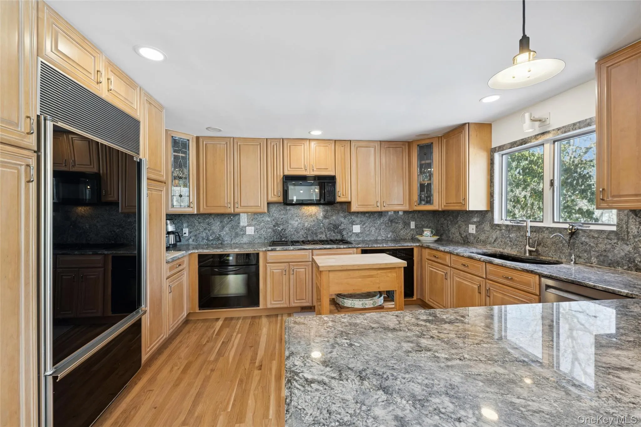 15 Rivers Road, East Hampton, NY, 3 Bedrooms Bedrooms, 10 Rooms Rooms,4 BathroomsBathrooms,Residential Lease,For Rent,Rivers,0,961484 15 Rivers Road, East Hampton, NY, 3 Bedrooms Bedrooms, 10 Rooms Rooms,4 BathroomsBathrooms,Residential Lease,For Rent,Rivers,0,961484