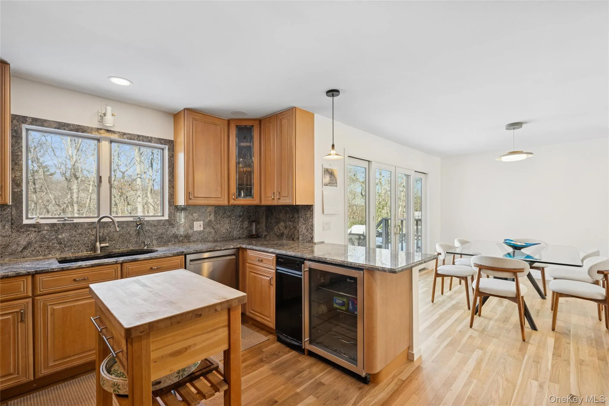 15 Rivers Road, East Hampton, NY, 3 Bedrooms Bedrooms, 10 Rooms Rooms,4 BathroomsBathrooms,Residential Lease,For Rent,Rivers,0,961484 15 Rivers Road, East Hampton, NY, 3 Bedrooms Bedrooms, 10 Rooms Rooms,4 BathroomsBathrooms,Residential Lease,For Rent,Rivers,0,961484