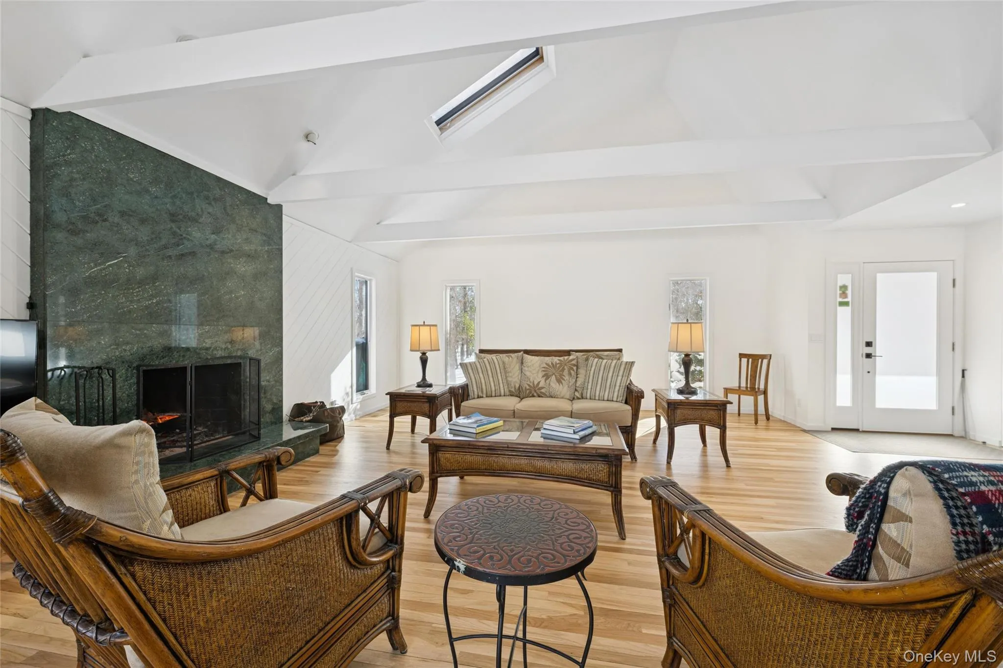 15 Rivers Road, East Hampton, NY, 3 Bedrooms Bedrooms, 10 Rooms Rooms,4 BathroomsBathrooms,Residential Lease,For Rent,Rivers,0,961484 15 Rivers Road, East Hampton, NY, 3 Bedrooms Bedrooms, 10 Rooms Rooms,4 BathroomsBathrooms,Residential Lease,For Rent,Rivers,0,961484