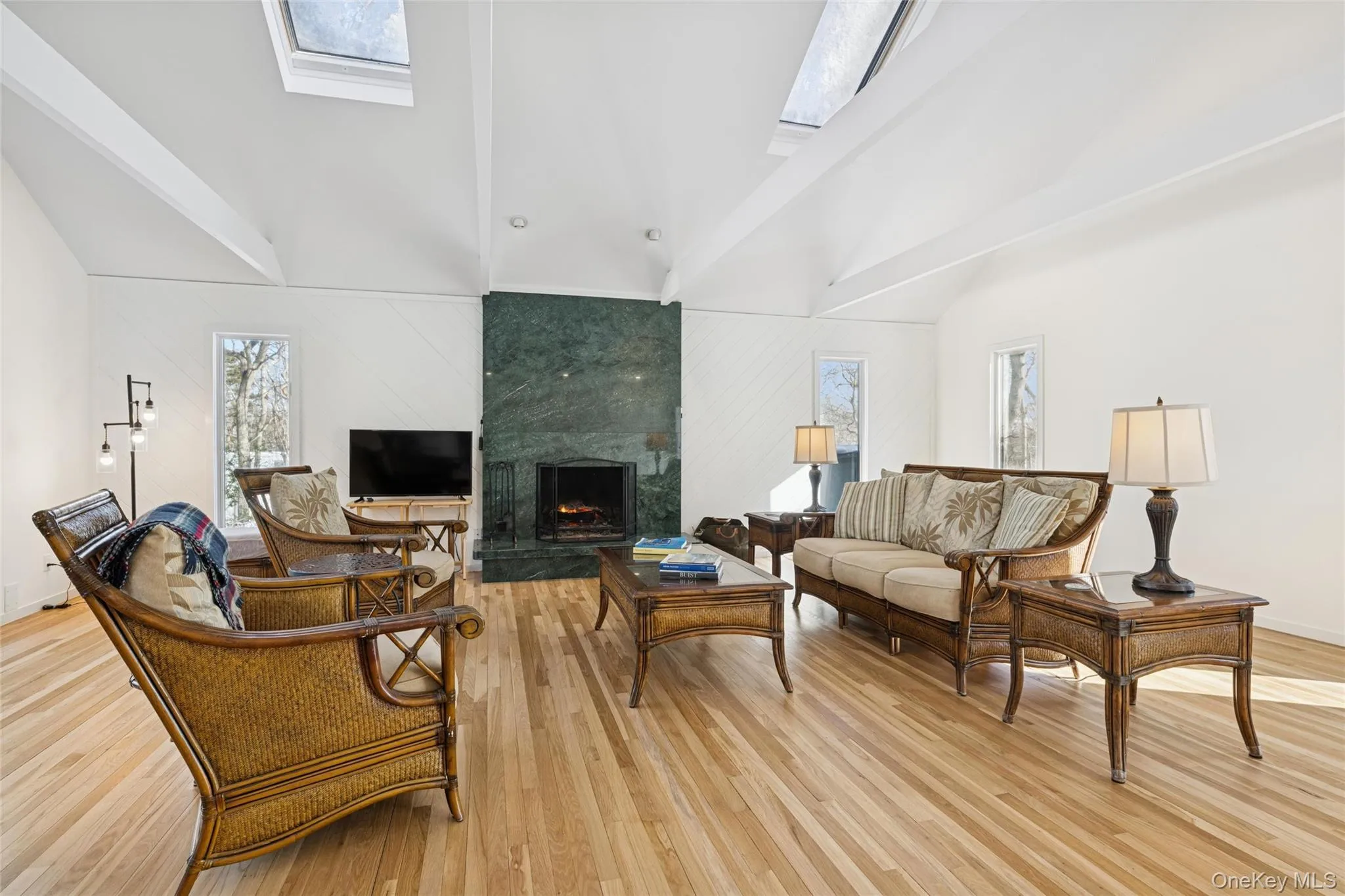15 Rivers Road, East Hampton, NY, 3 Bedrooms Bedrooms, 10 Rooms Rooms,4 BathroomsBathrooms,Residential Lease,For Rent,Rivers,0,961484 15 Rivers Road, East Hampton, NY, 3 Bedrooms Bedrooms, 10 Rooms Rooms,4 BathroomsBathrooms,Residential Lease,For Rent,Rivers,0,961484