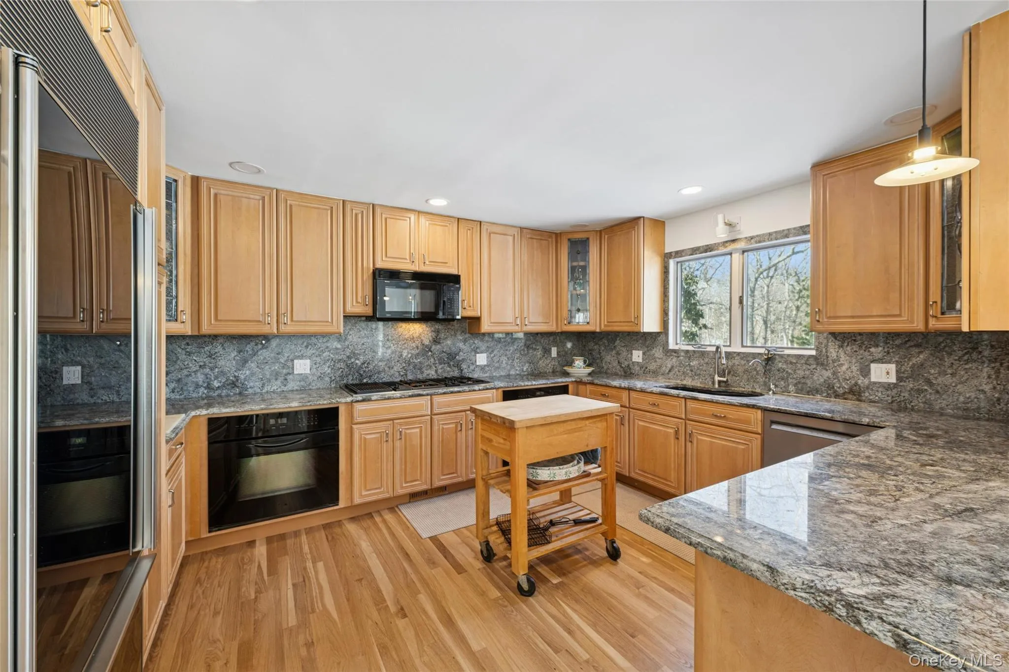 15 Rivers Road, East Hampton, NY, 3 Bedrooms Bedrooms, 10 Rooms Rooms,4 BathroomsBathrooms,Residential Lease,For Rent,Rivers,0,961484 15 Rivers Road, East Hampton, NY, 3 Bedrooms Bedrooms, 10 Rooms Rooms,4 BathroomsBathrooms,Residential Lease,For Rent,Rivers,0,961484