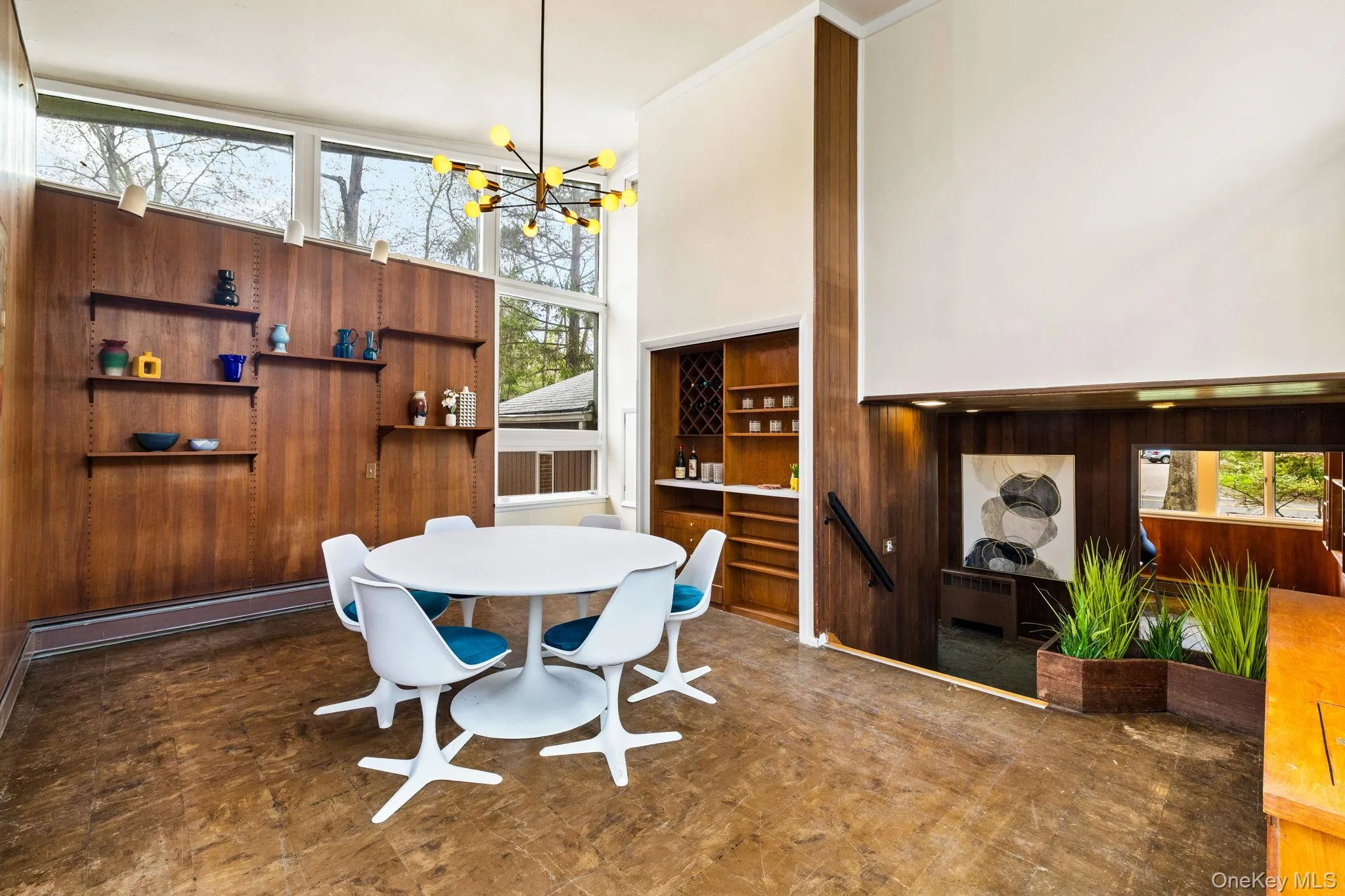 Formal Dining Room Capacity for Large Table to Seat 10-12 Dinner Guests. Formal Dining Room Capacity for Large Table to Seat 10-12 Dinner Guests.