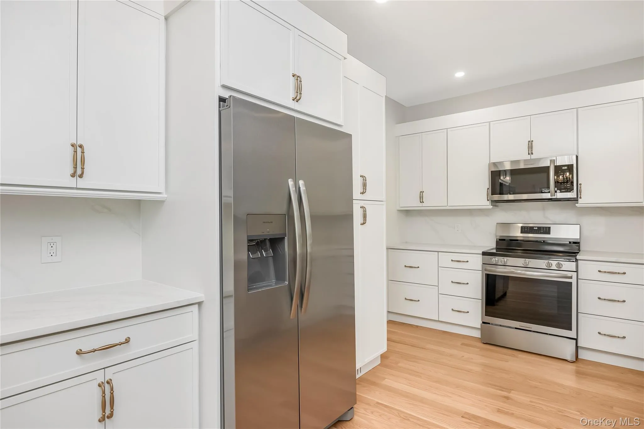 510 Bayport Avenue, Islip, NY, 3 Bedrooms Bedrooms, 7 Rooms Rooms,2 BathroomsBathrooms,Residential,For Rent,Bayport,0,961533 510 Bayport Avenue, Islip, NY, 3 Bedrooms Bedrooms, 7 Rooms Rooms,2 BathroomsBathrooms,Residential,For Rent,Bayport,0,961533