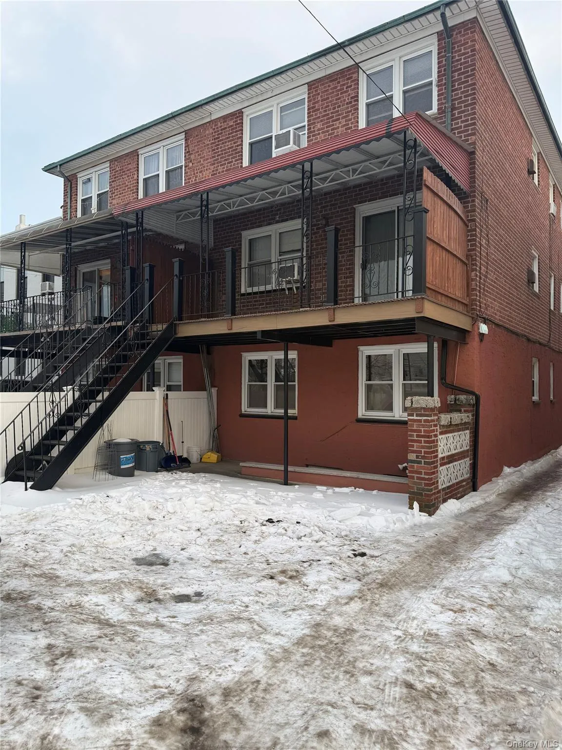 7961 78th Avenue, New York, NY, 3 Bedrooms Bedrooms, 7 Rooms Rooms,1 BathroomBathrooms,Residential Lease,For Rent,78th,0,961605 7961 78th Avenue, New York, NY, 3 Bedrooms Bedrooms, 7 Rooms Rooms,1 BathroomBathrooms,Residential Lease,For Rent,78th,0,961605