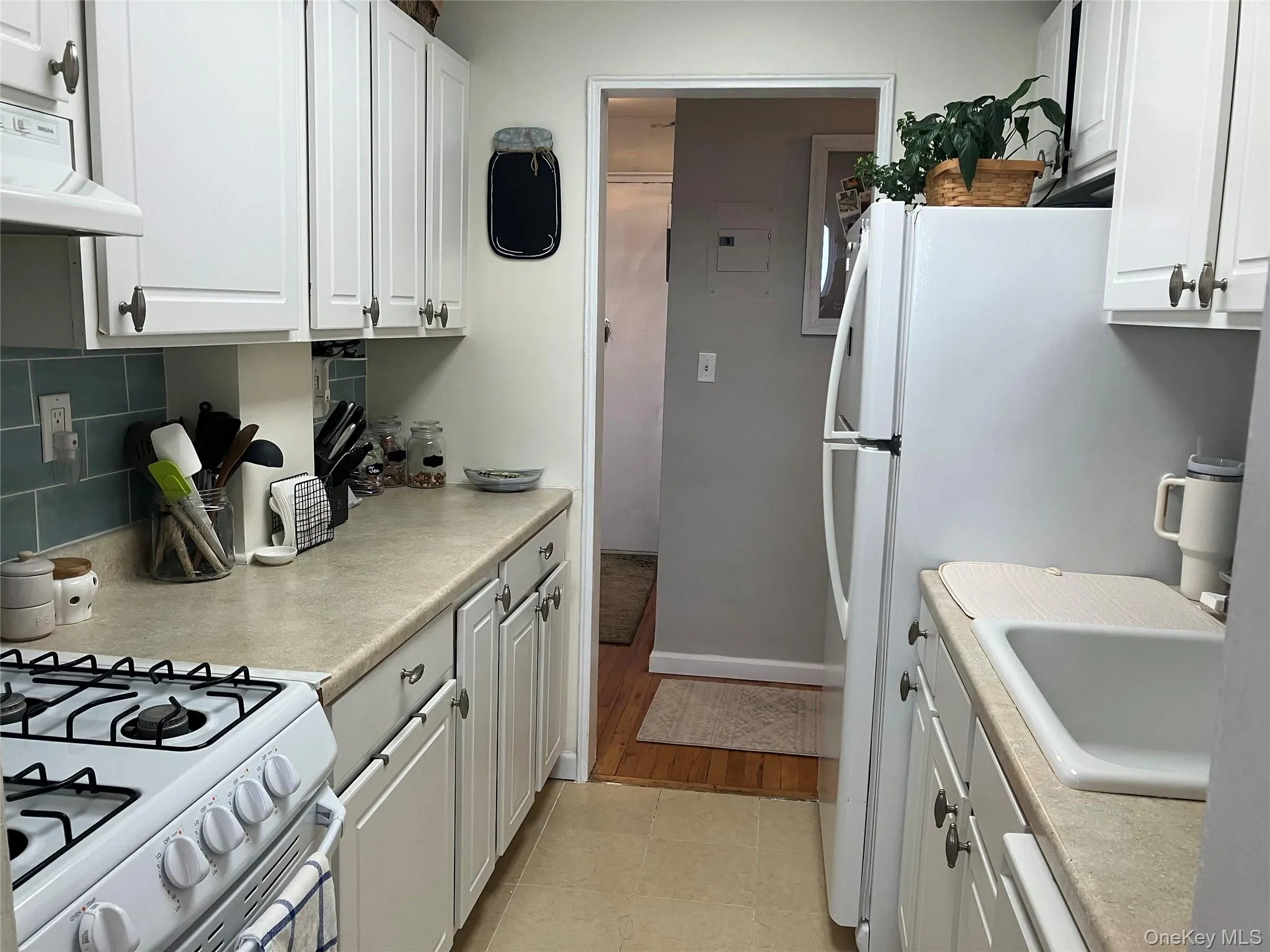 855 Broadway, Long Beach, NY, 1 Bedroom Bedrooms, 4 Rooms Rooms,1 BathroomBathrooms,Residential,For Rent,Broadway,0,961657 855 Broadway, Long Beach, NY, 1 Bedroom Bedrooms, 4 Rooms Rooms,1 BathroomBathrooms,Residential,For Rent,Broadway,0,961657