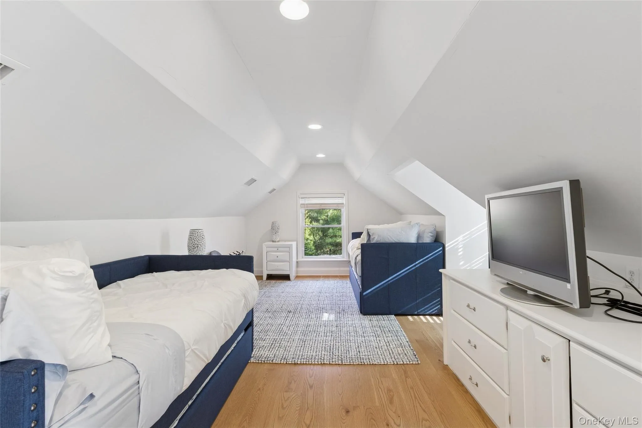 9 Debras Way, East Hampton, NY, 4 Bedrooms Bedrooms, 4 Rooms Rooms,4 BathroomsBathrooms,Residential Lease,For Rent,Debras,0,961664 9 Debras Way, East Hampton, NY, 4 Bedrooms Bedrooms, 4 Rooms Rooms,4 BathroomsBathrooms,Residential Lease,For Rent,Debras,0,961664