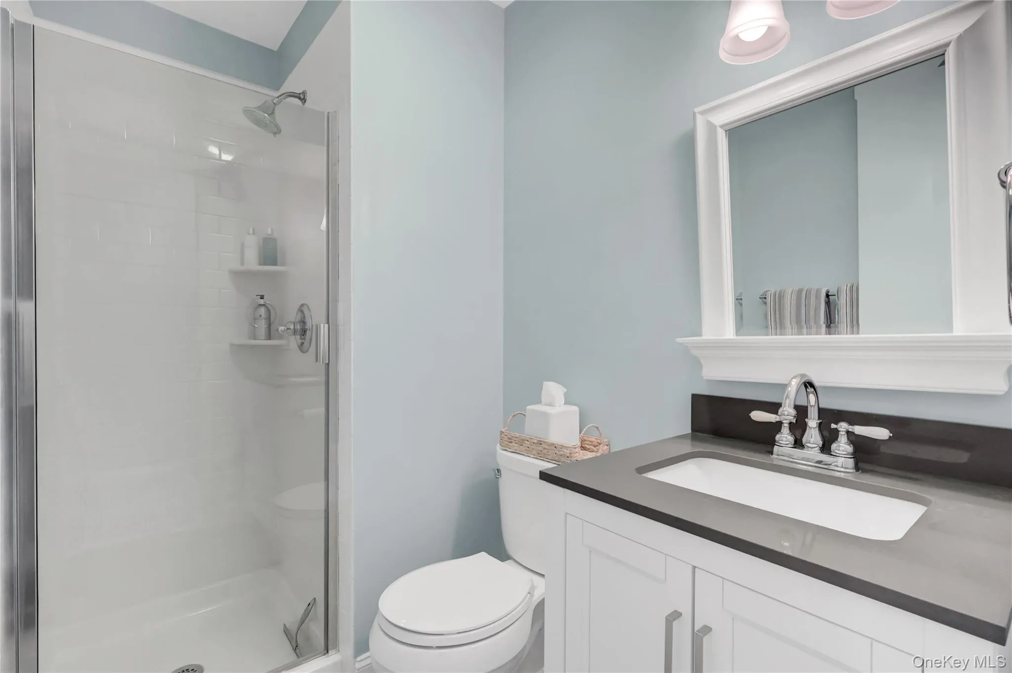2nd Full bathroom has a clean modern aesthetic and is next to the kitchen and living room for extra guests. 2nd Full bathroom has a clean modern aesthetic and is next to the kitchen and living room for extra guests.