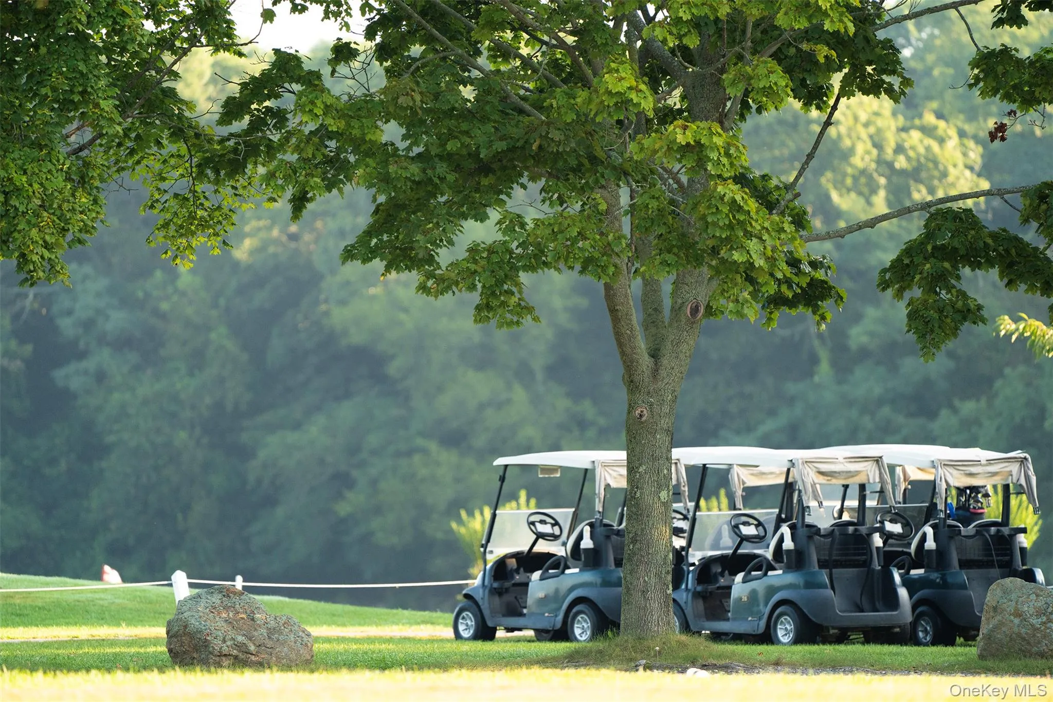 Island' End Golf is well maintained and has Hellenic Restaurant next door for additional food options. Island' End Golf is well maintained and has Hellenic Restaurant next door for additional food options.