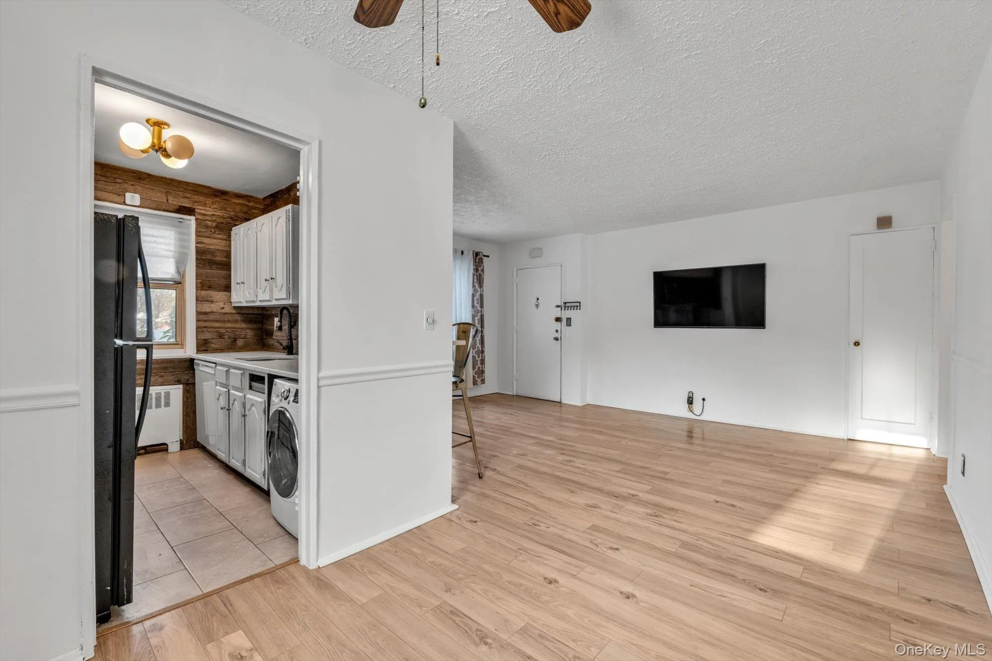 251-16 58th Avenue, New York, NY, 1 Bedroom Bedrooms, 4 Rooms Rooms,1 BathroomBathrooms,Residential Sale,For Rent,58th Avenue,0,961717 251-16 58th Avenue, New York, NY, 1 Bedroom Bedrooms, 4 Rooms Rooms,1 BathroomBathrooms,Residential Sale,For Rent,58th Avenue,0,961717